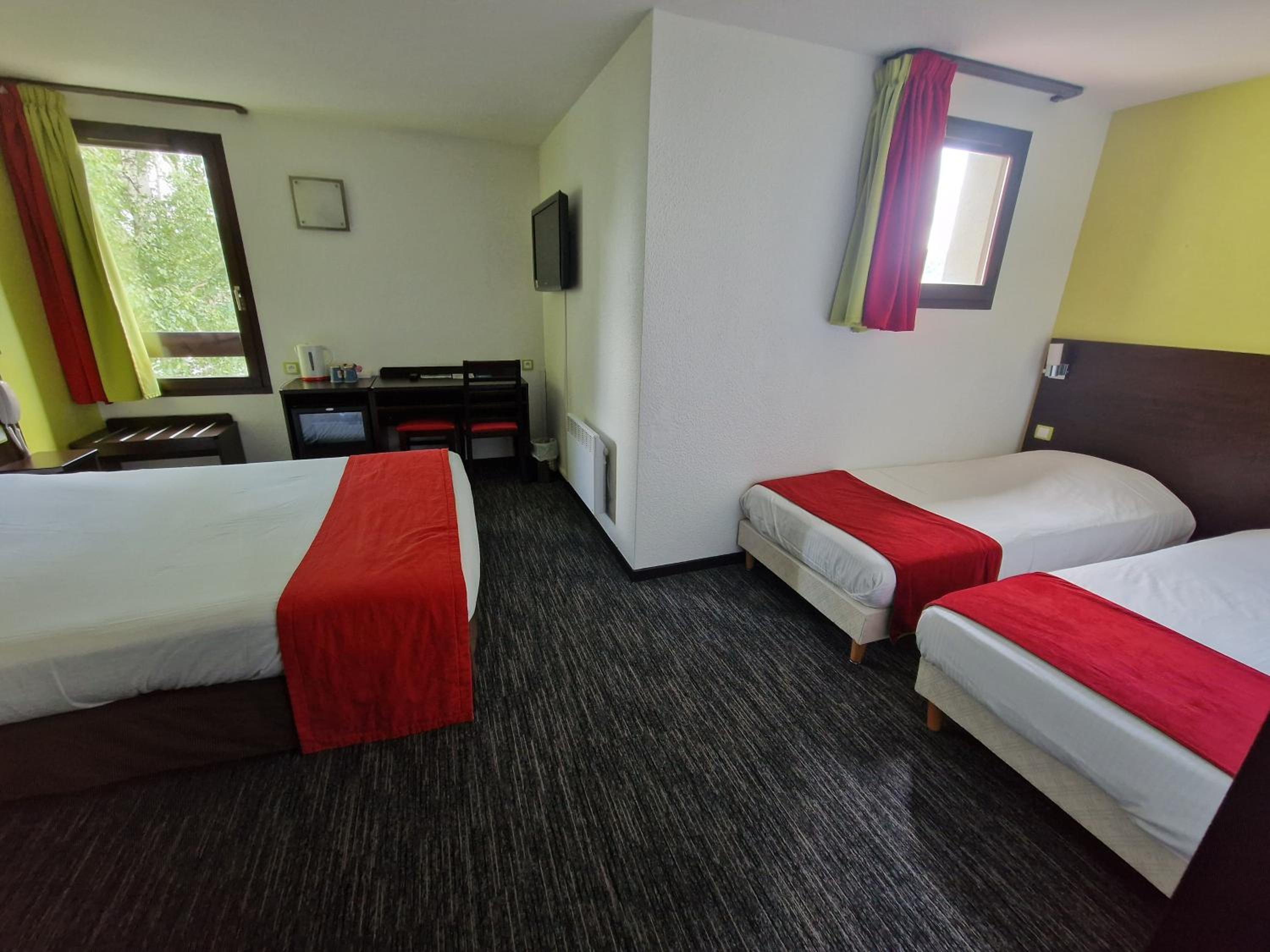 Quadruple Room - Photo 2