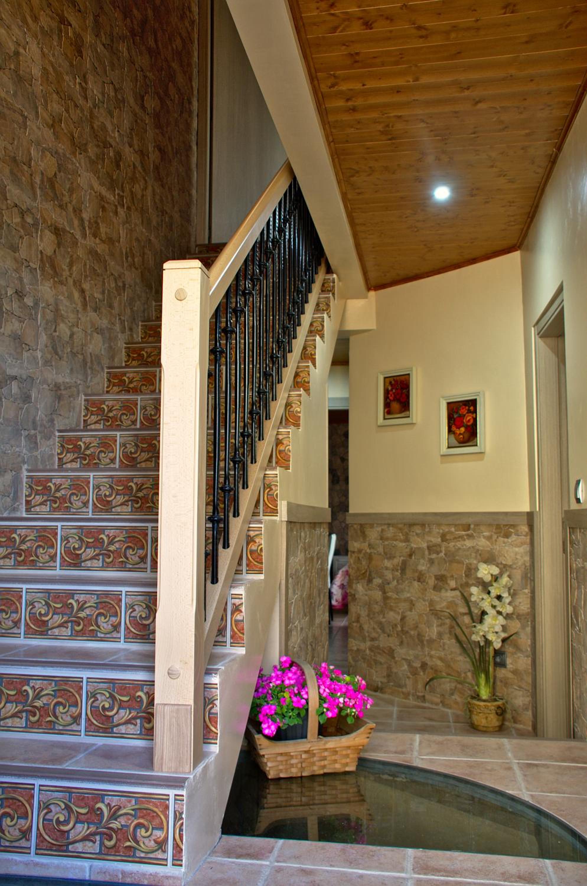 Apartment with Balcony photo 2