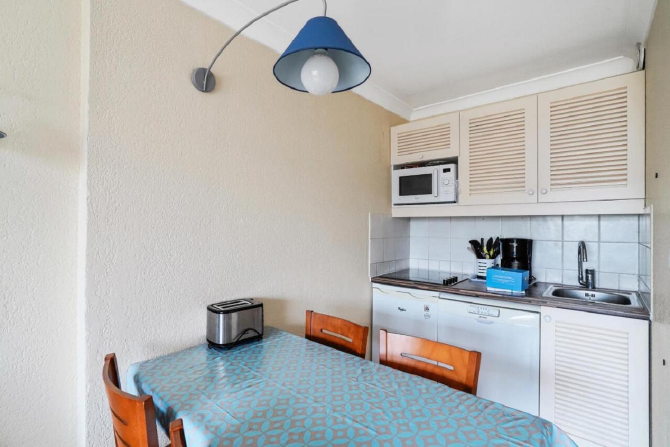 Comfort One-Bedroom Apartment (4 People) photo 2
