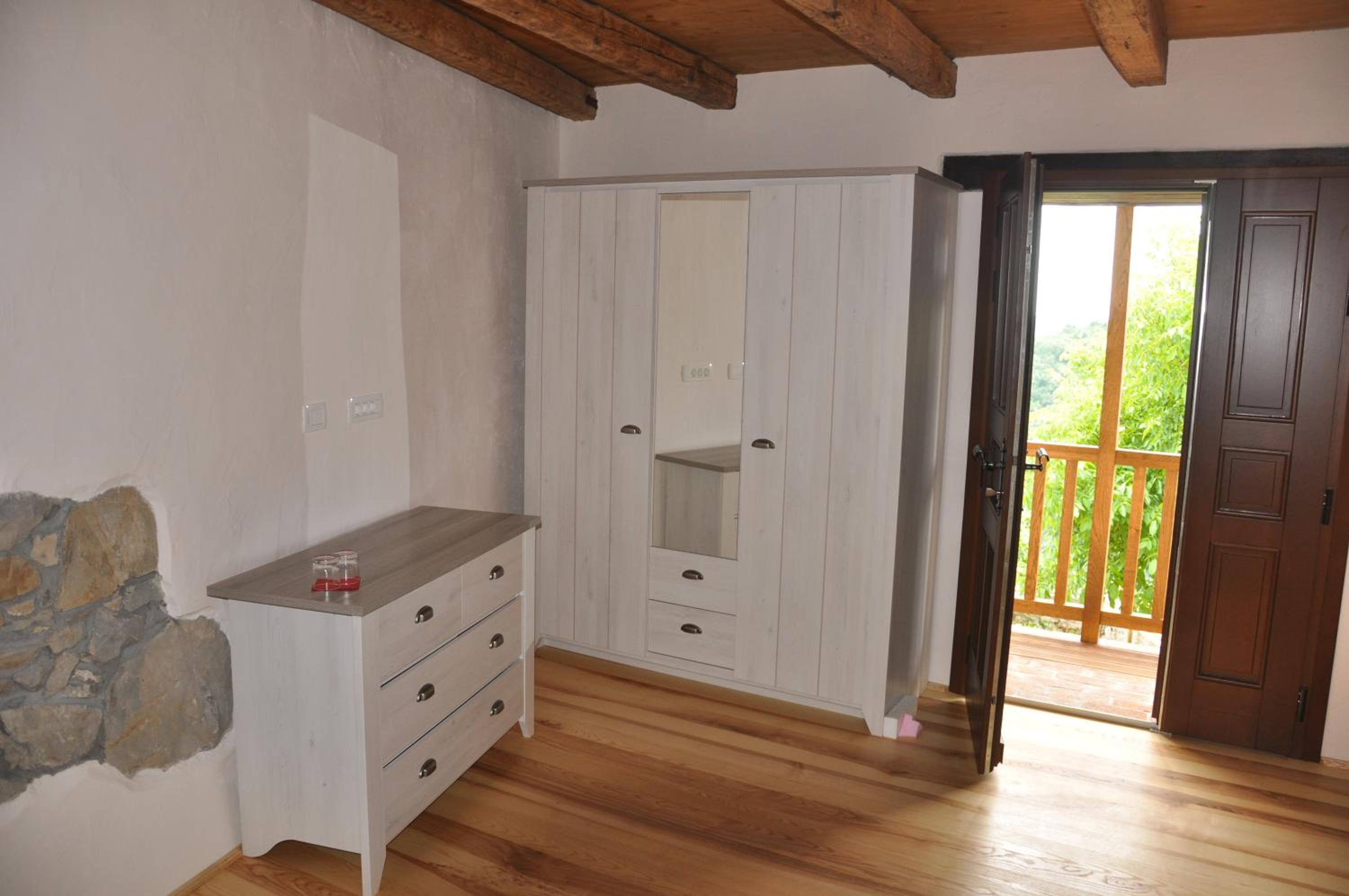 Triple Room with Private Bathroom photo 3