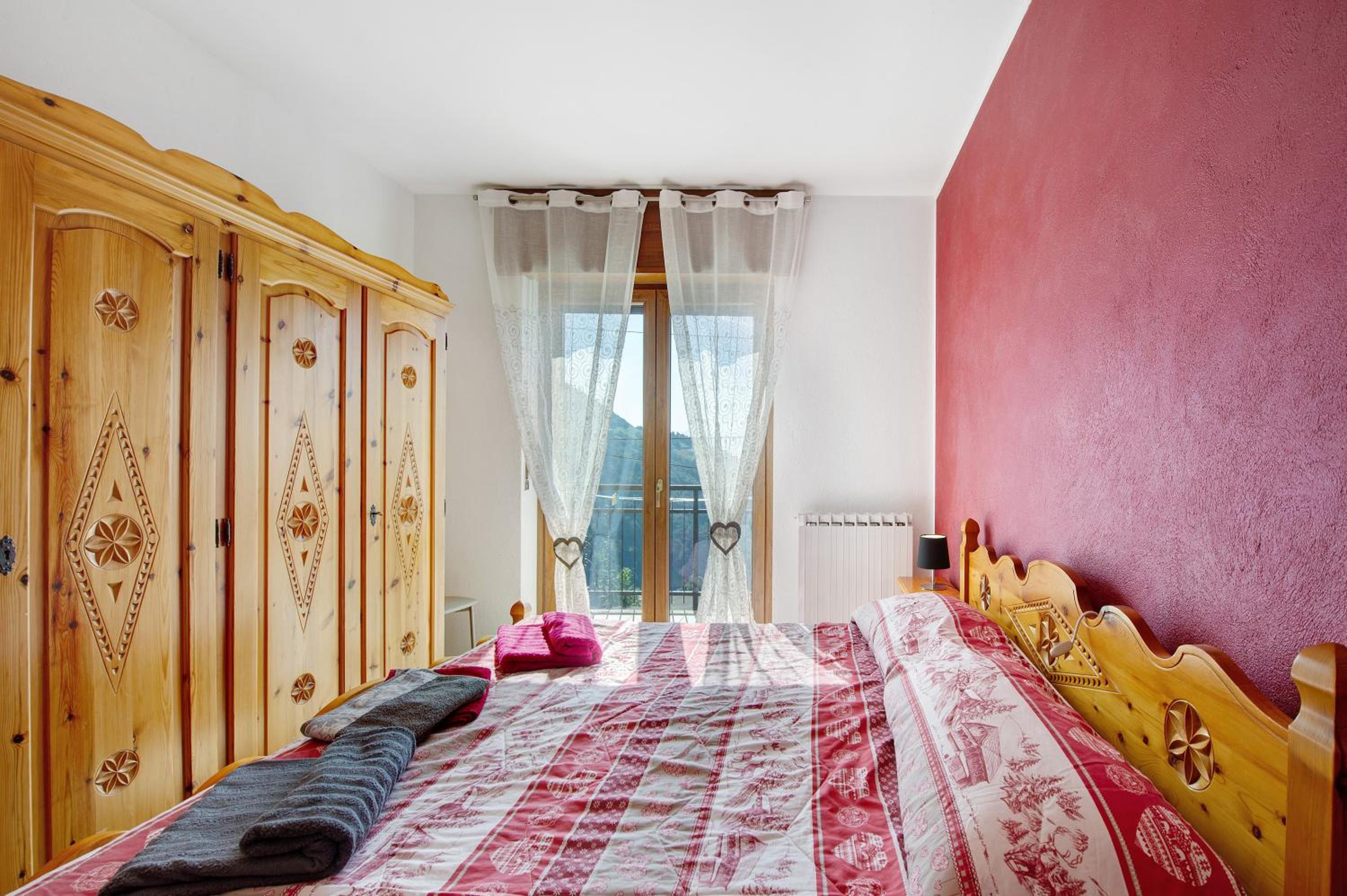 Superior One-Bedroom Apartment with Balcony - Photo 2