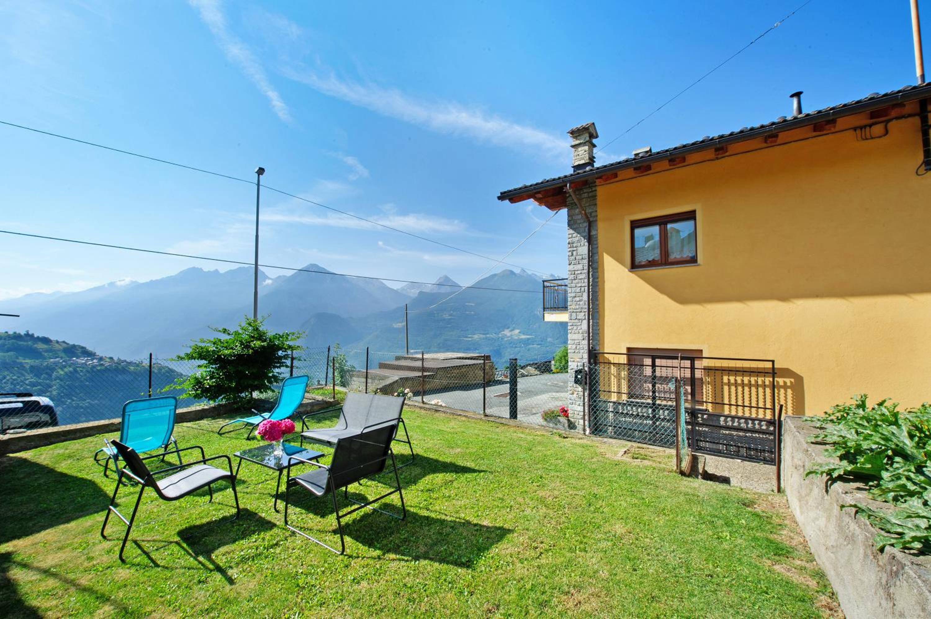 Superior One-Bedroom Apartment with Balcony - Photo 23