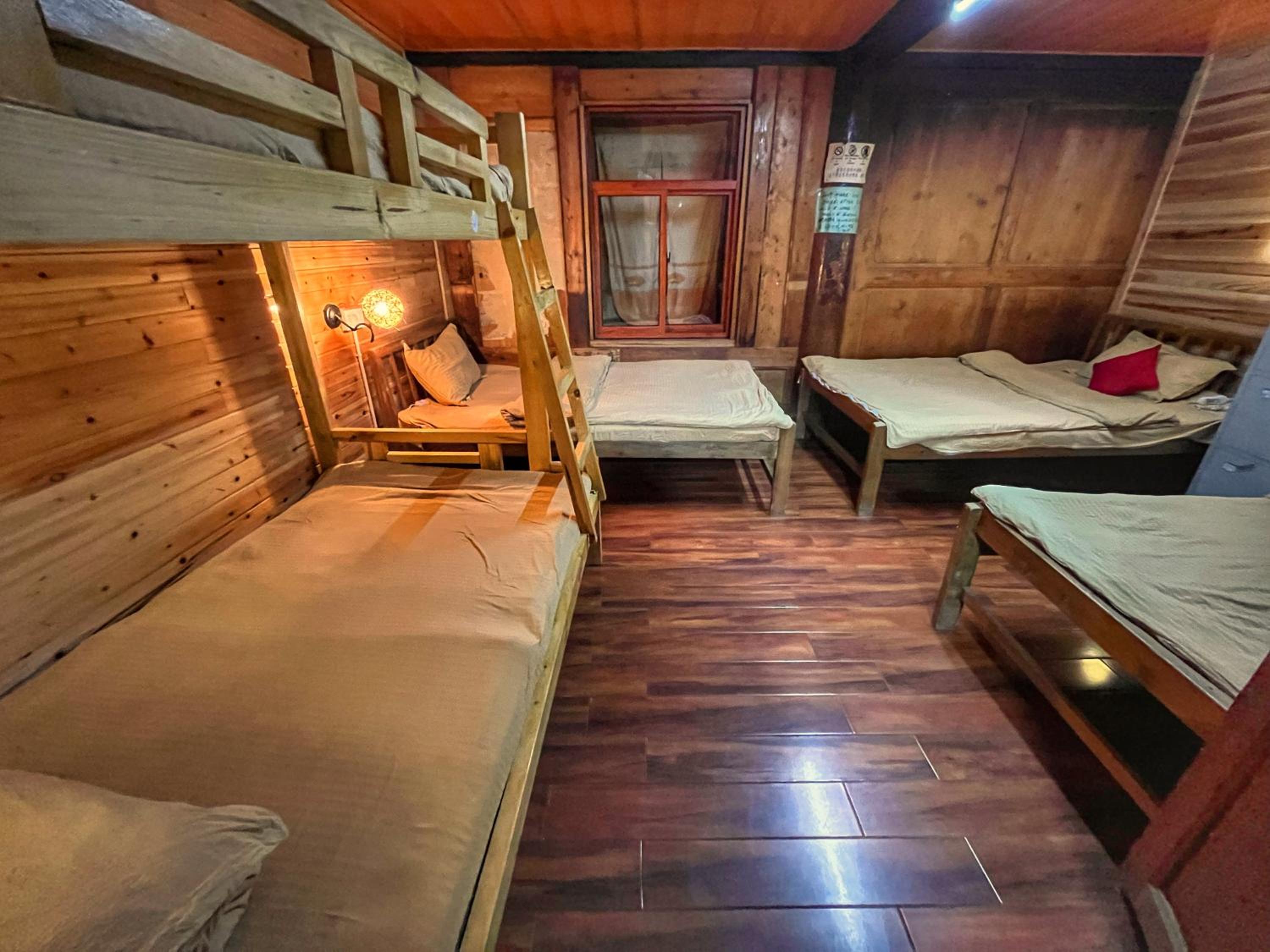Bed in 5-Bed Male Dormitory Room photo 1