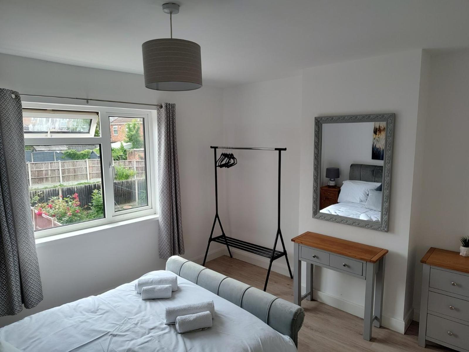 Three-Bedroom House photo 2