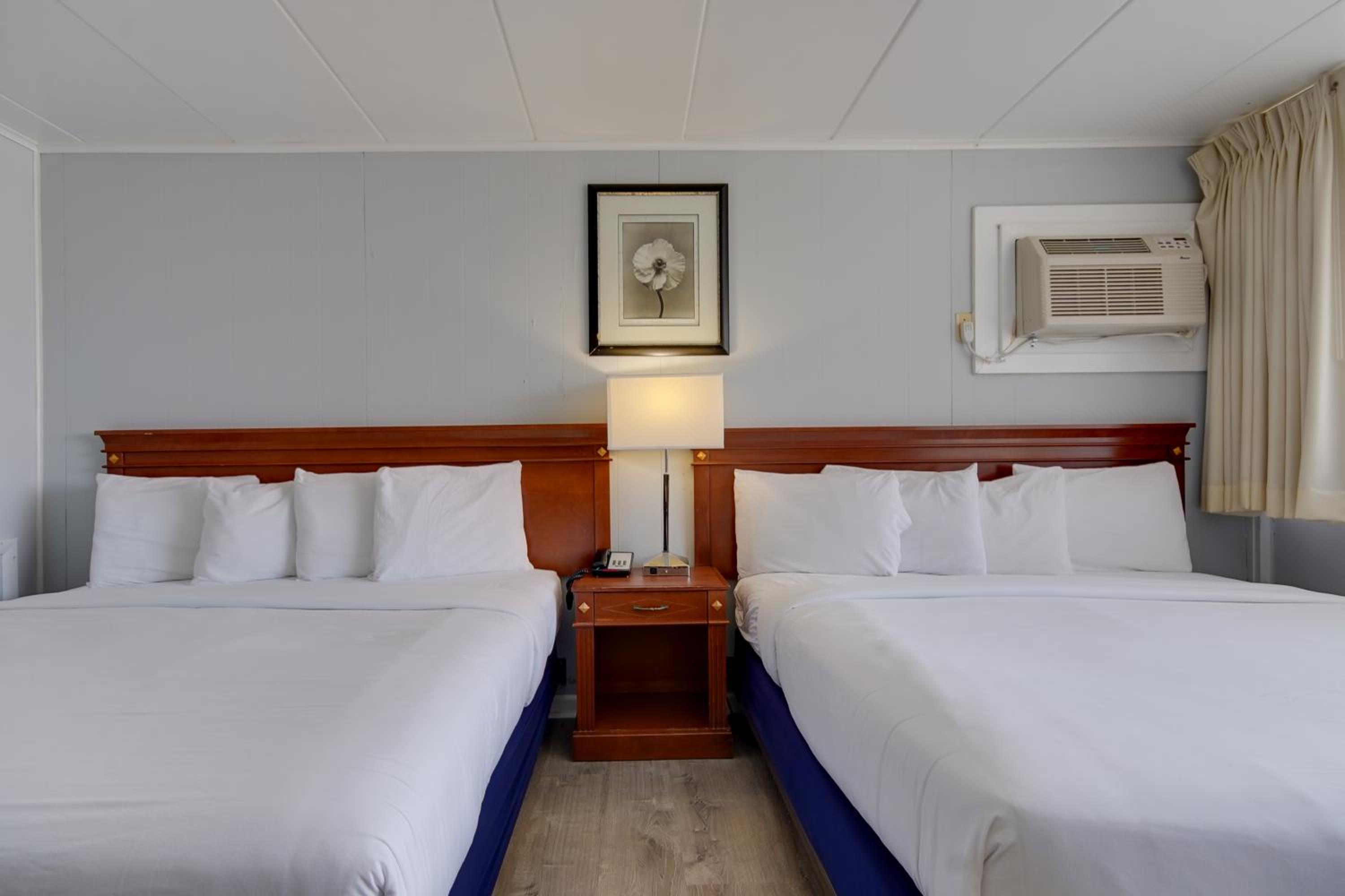 Double Room with Two Double Bed photo 3