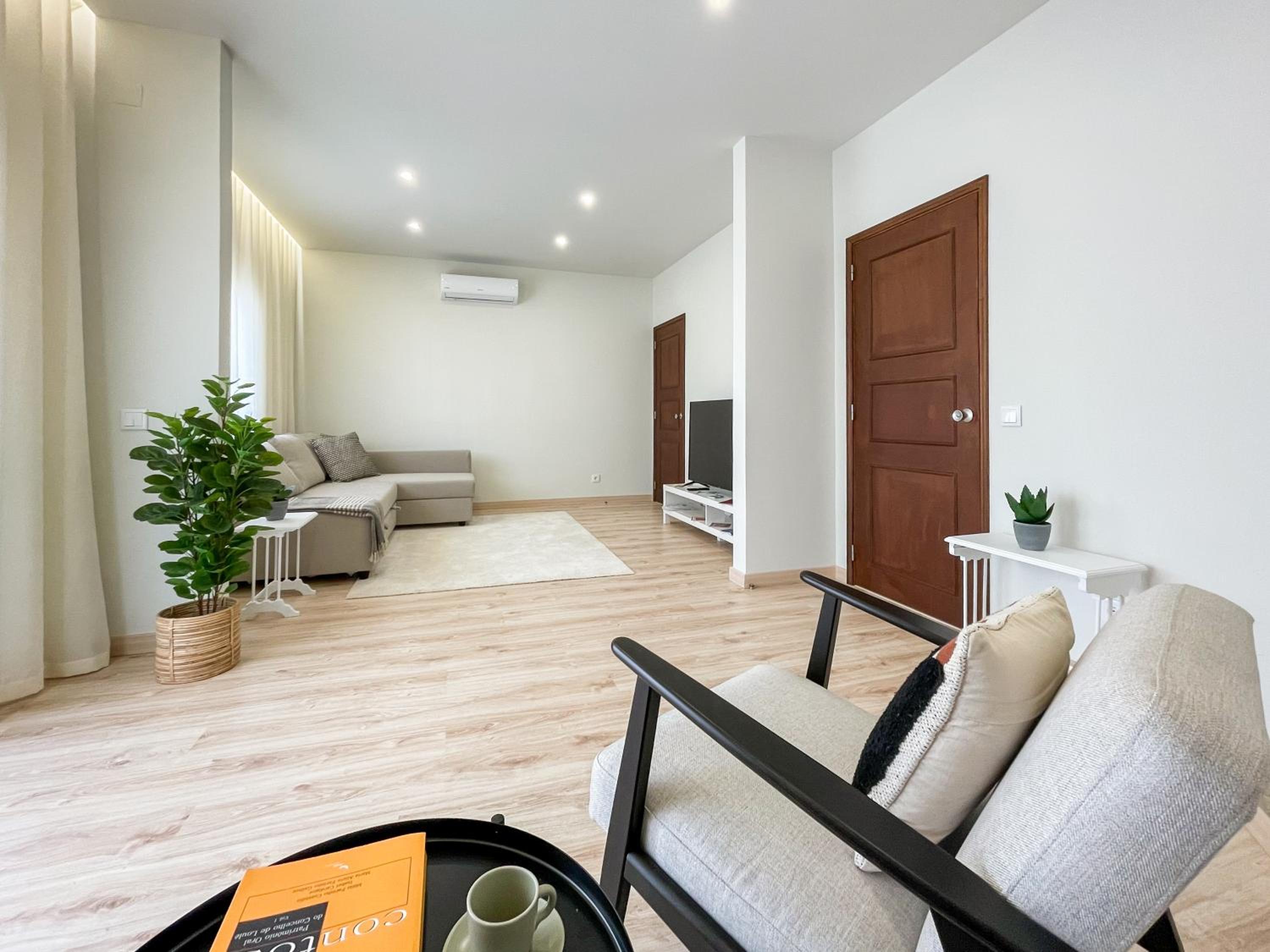 Apartment photo 2