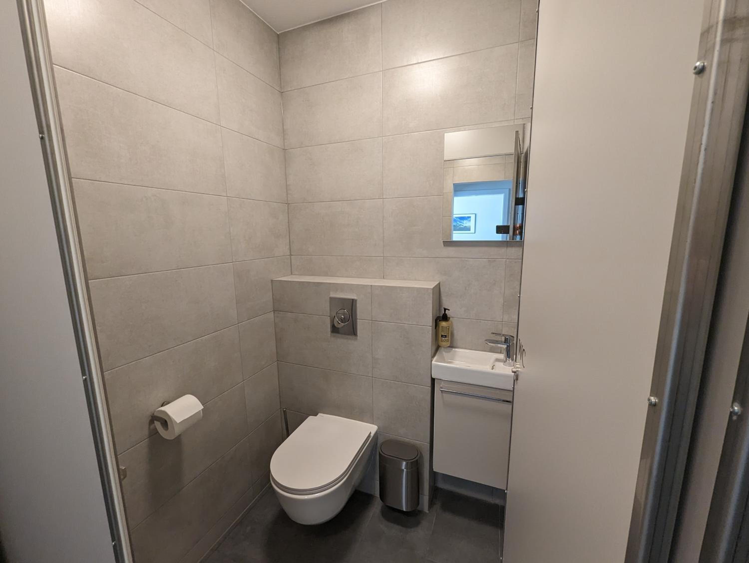 Single Room with Shared Bathroom photo 2