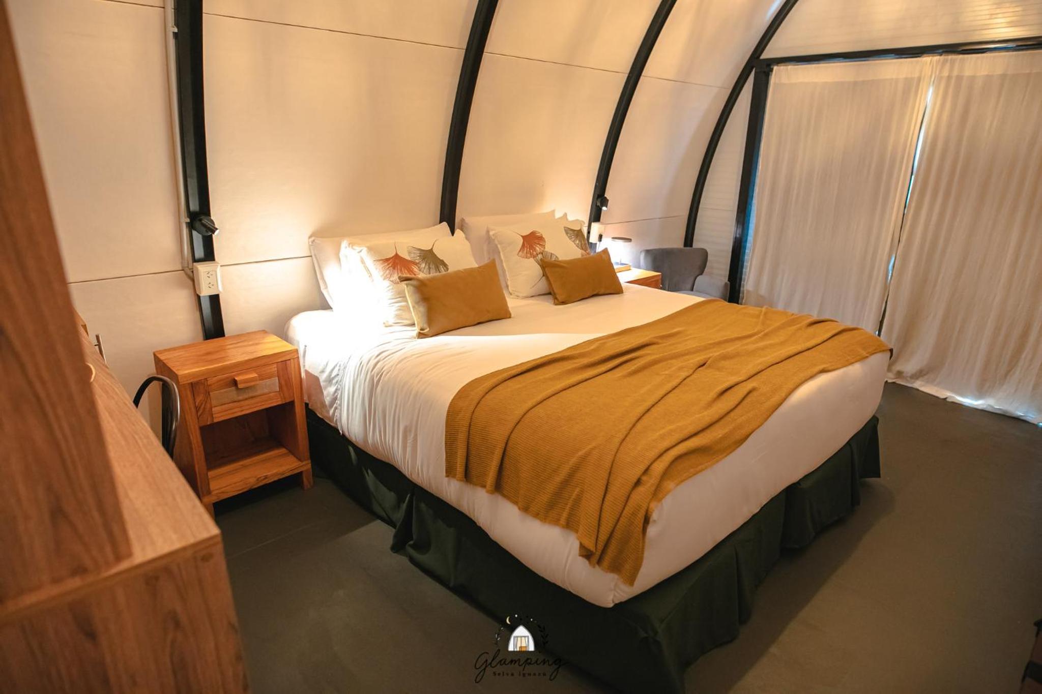 Deluxe Double or Twin Room photo 2