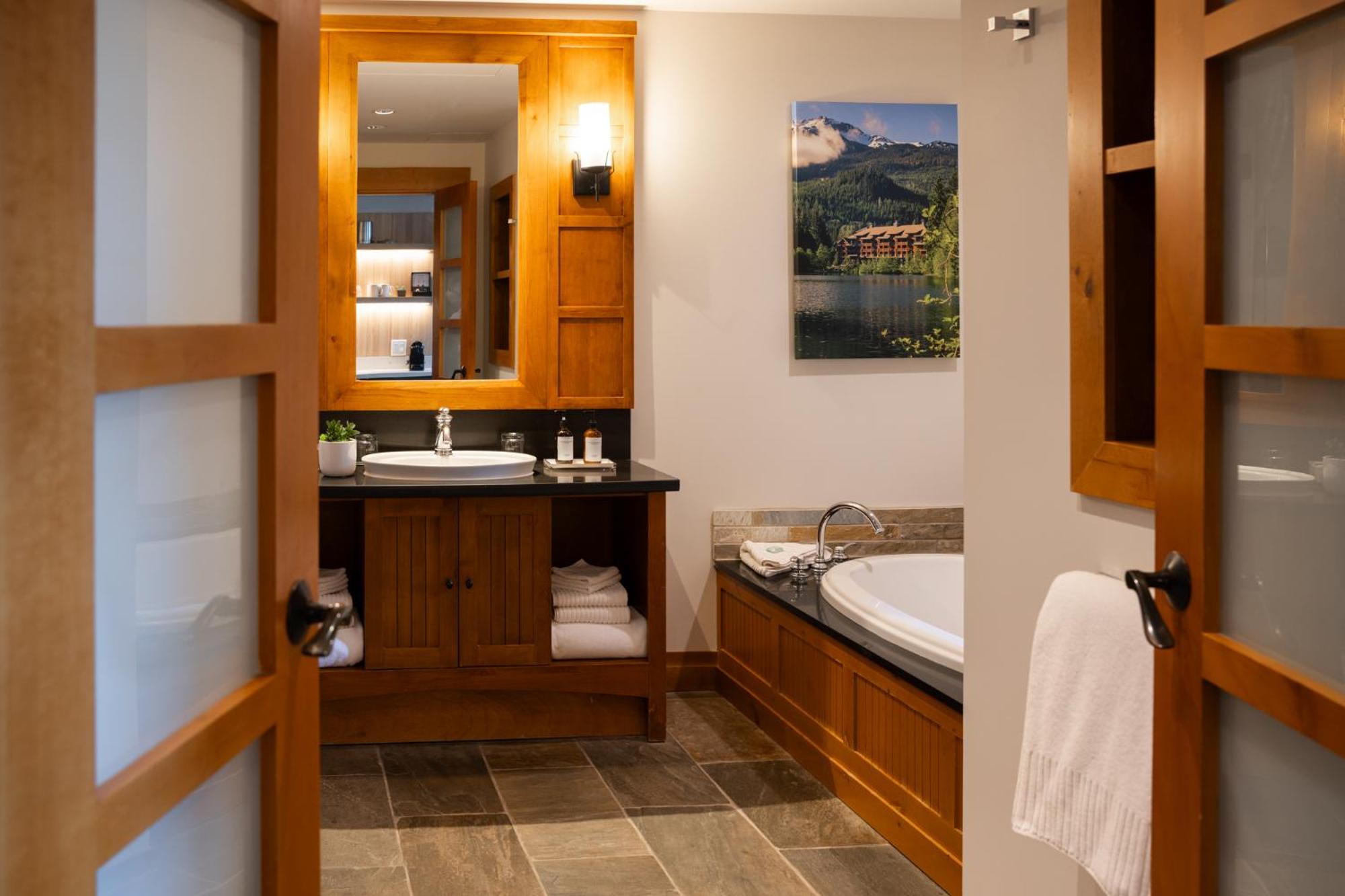 Two-Bedroom Suite - Photo 3