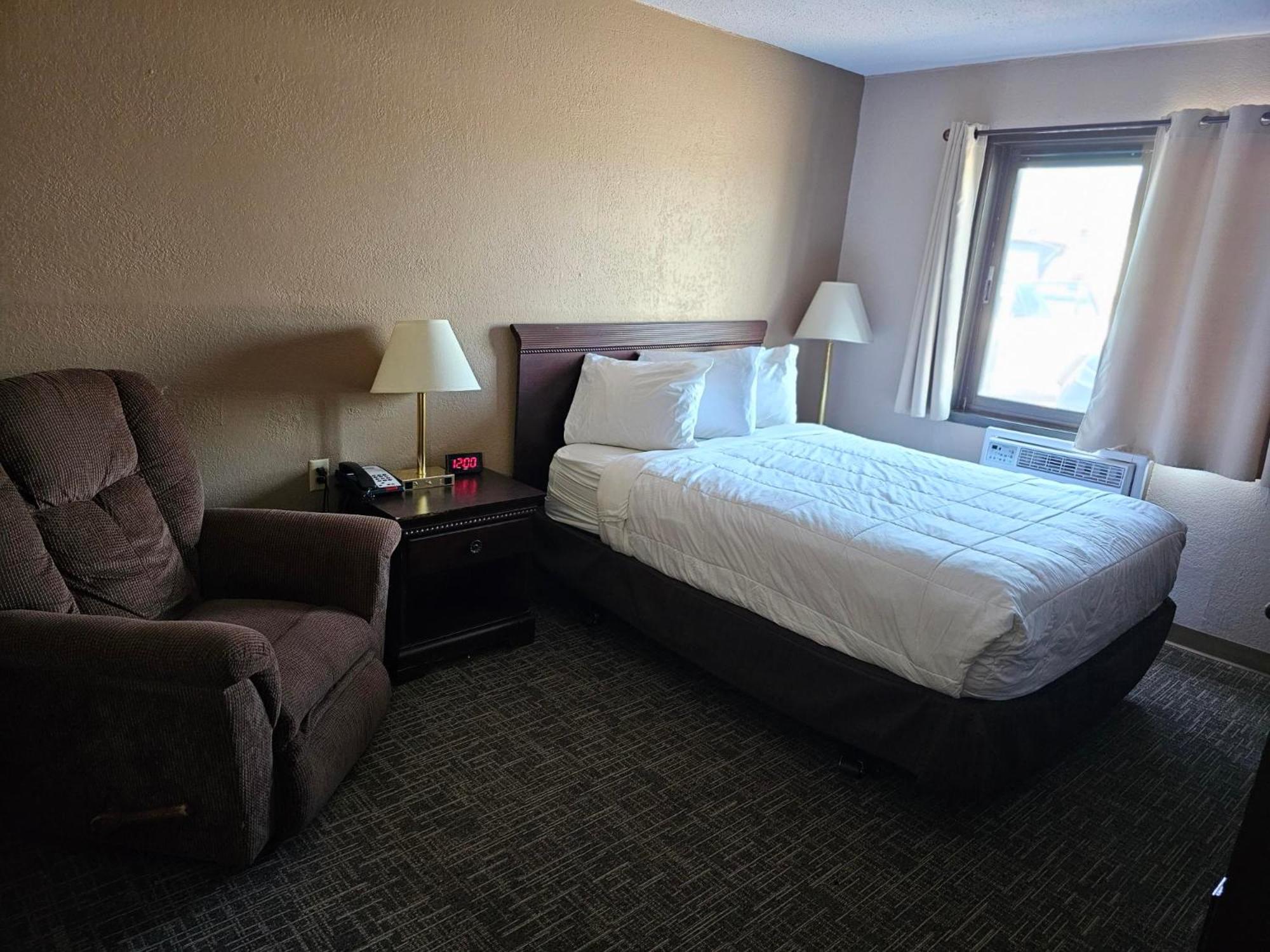 Queen Room - Disability Access