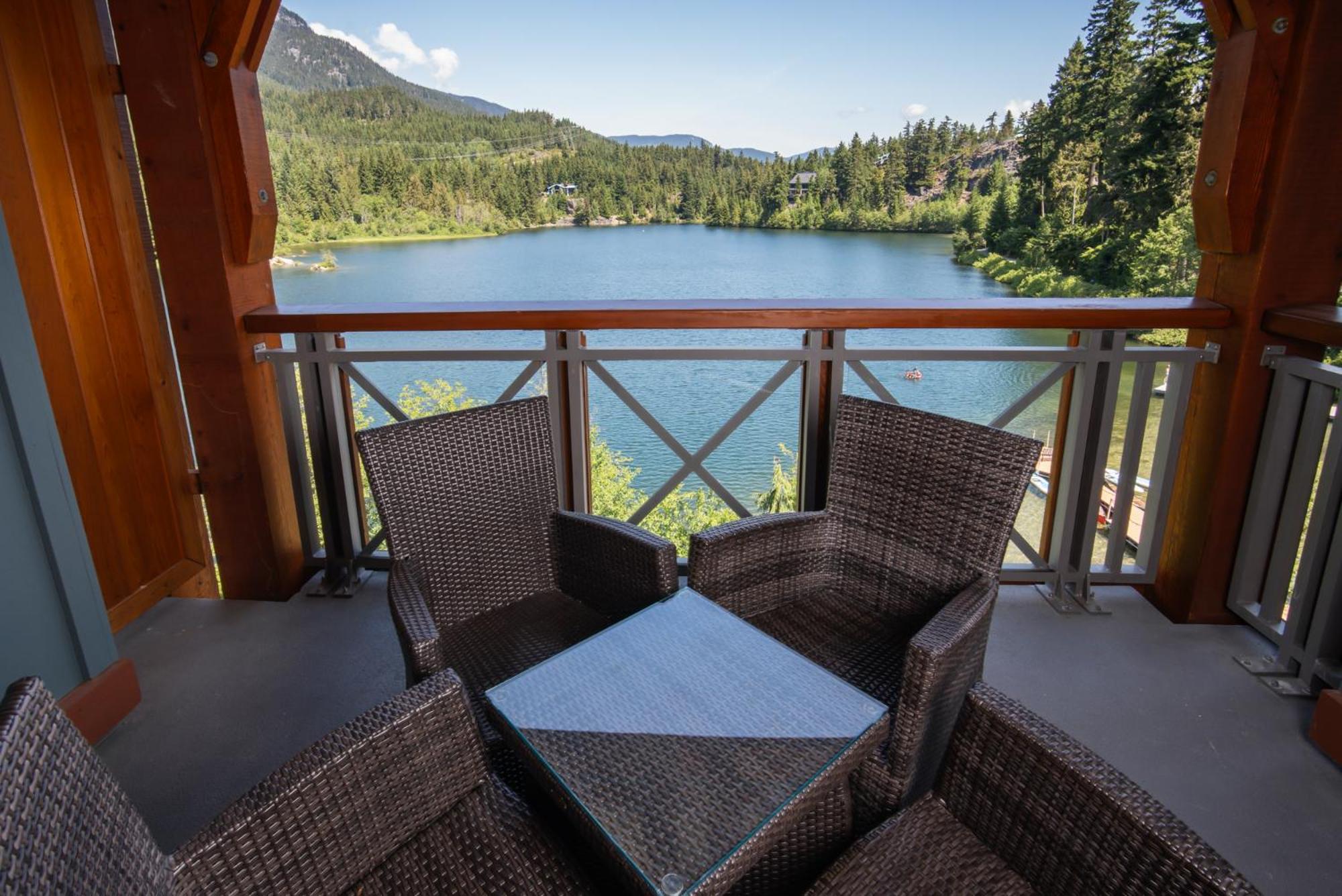 Two-Bedroom Suite with Lake View - Photo 5