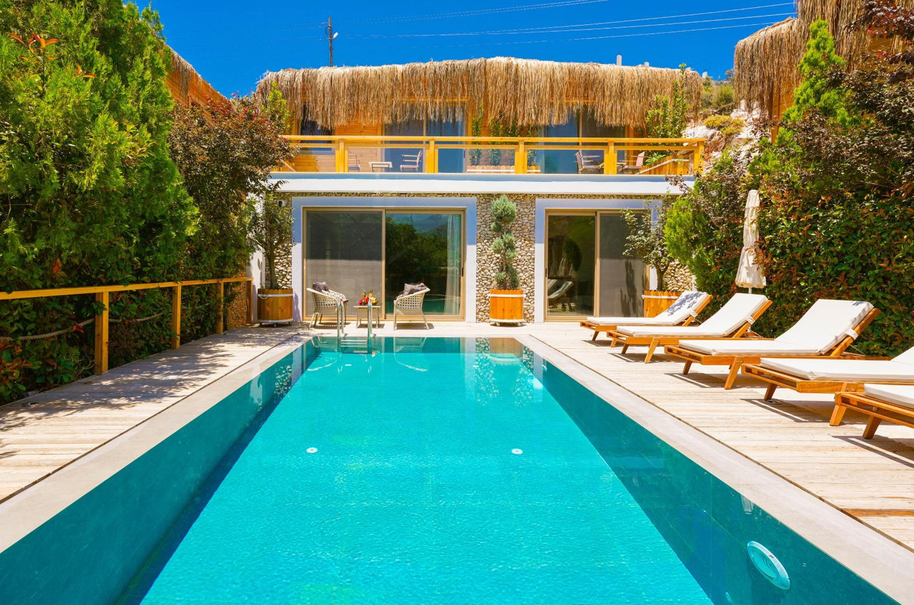 Three-Bedroom Villa photo 2