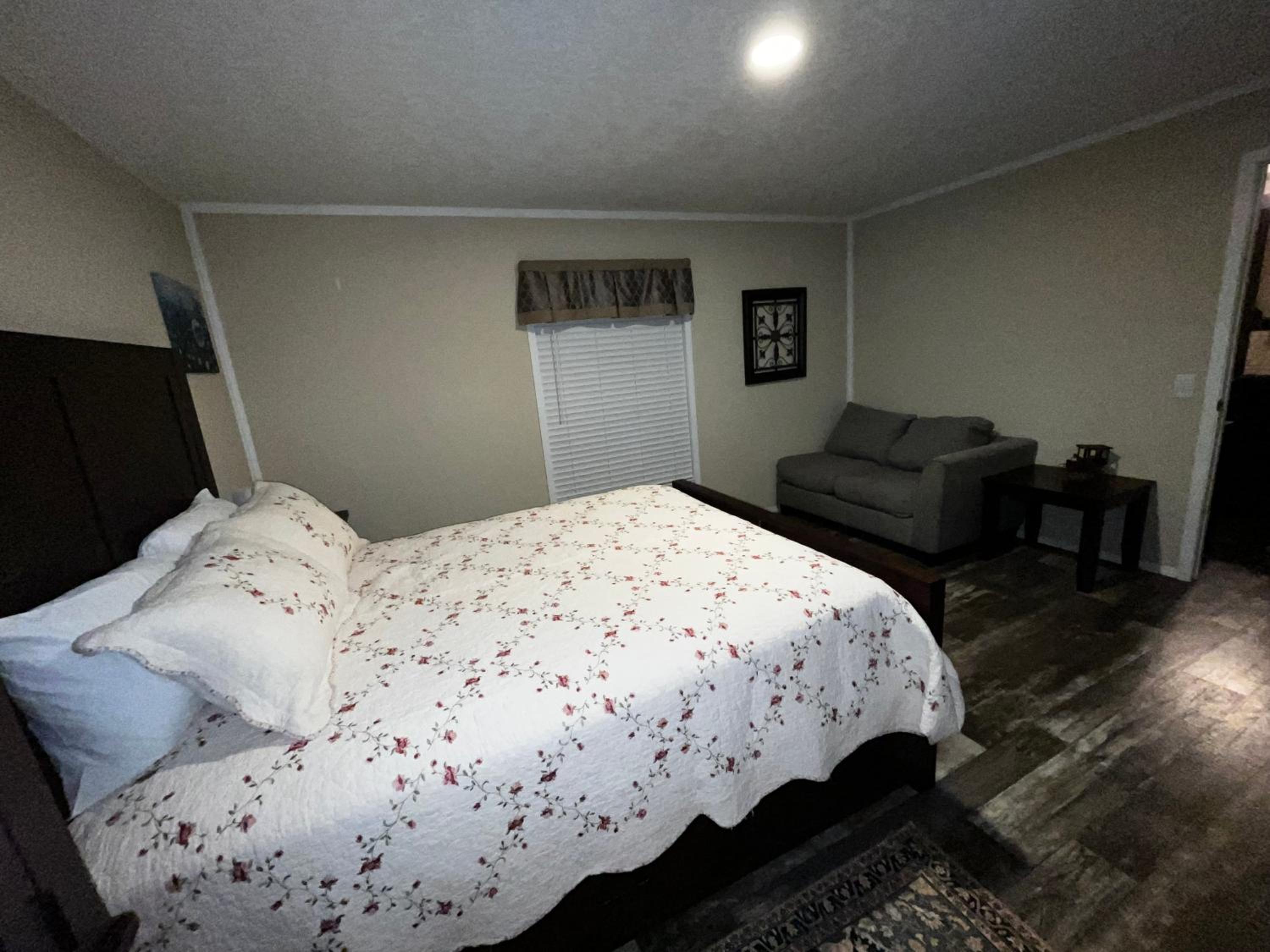 Mobile Home photo 1