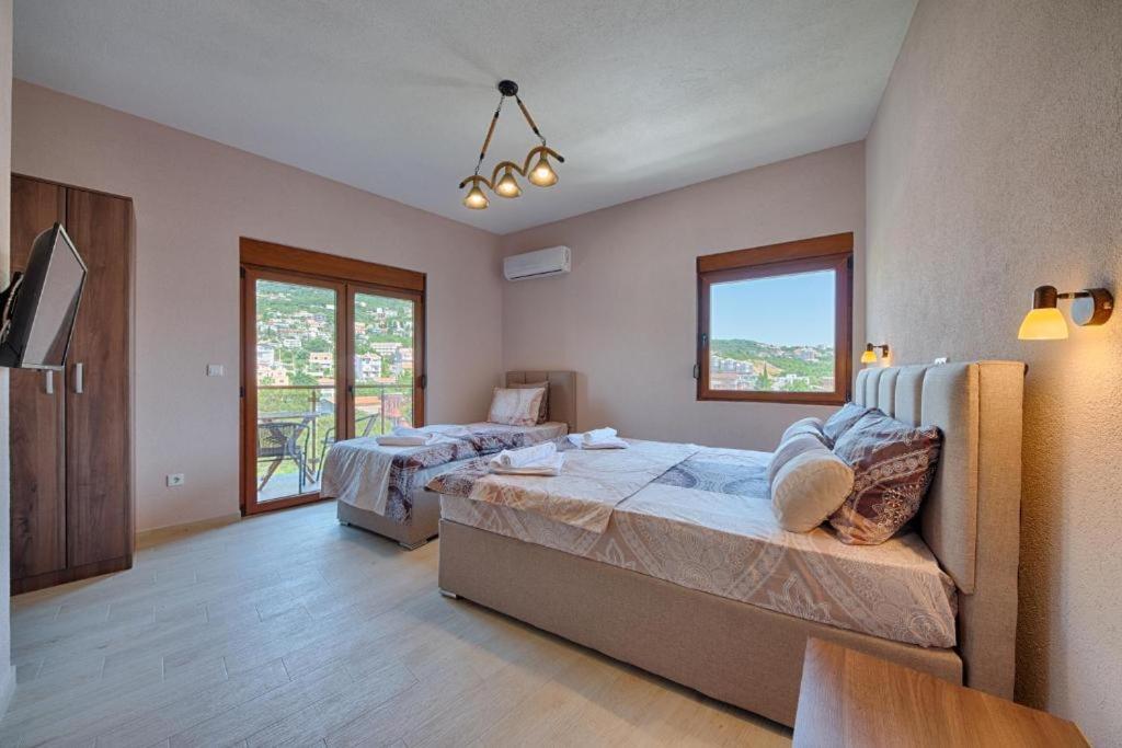 Standard Triple Room with Sea View
