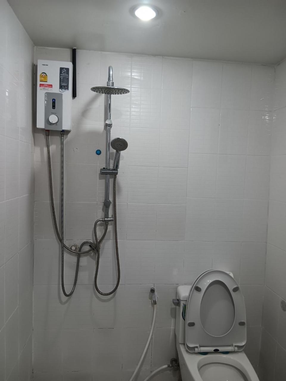 Deluxe Double Room (2 Adults + 1 Child) - Photo 4