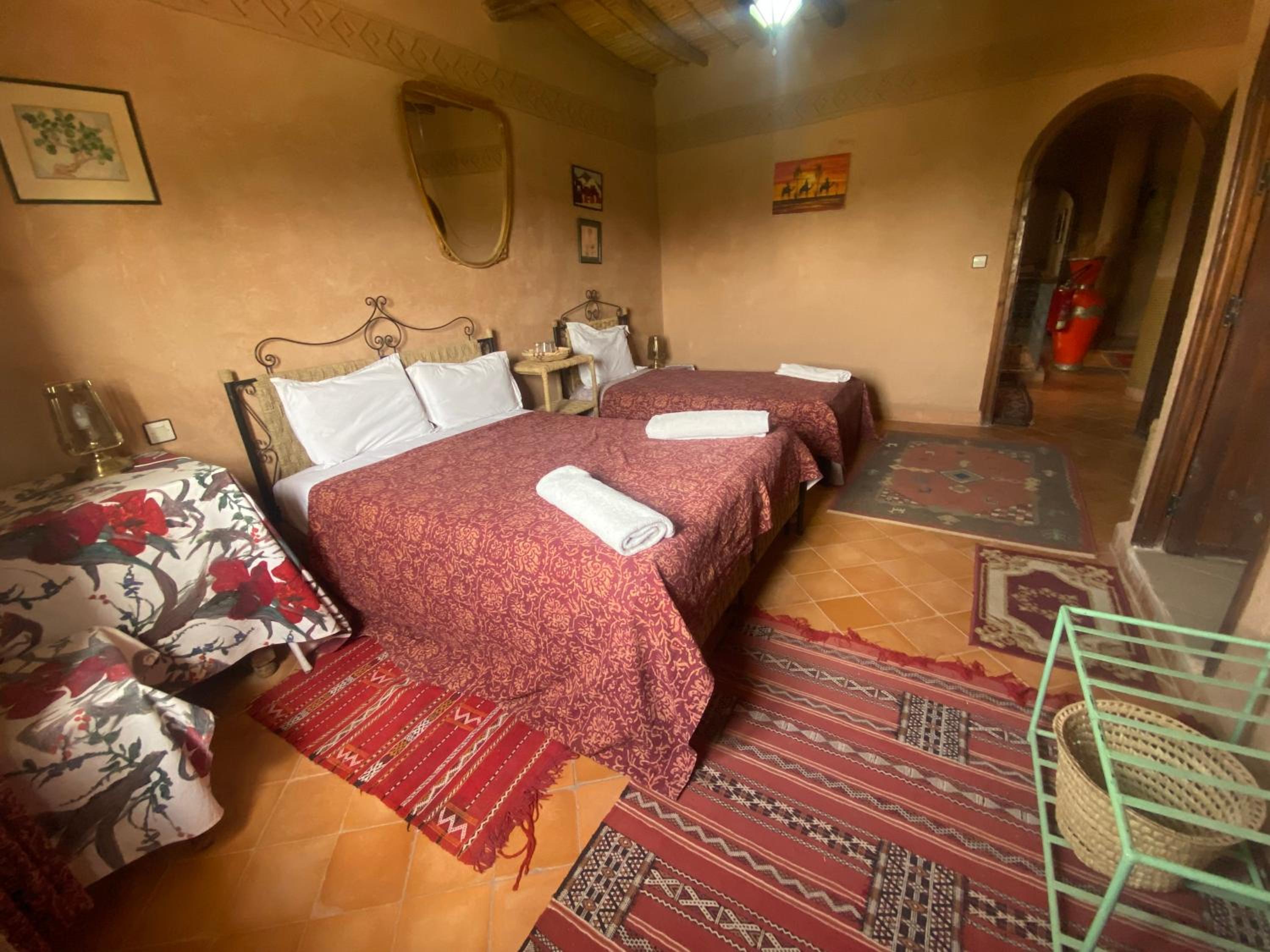 Double Room with Garden View - Photo 8