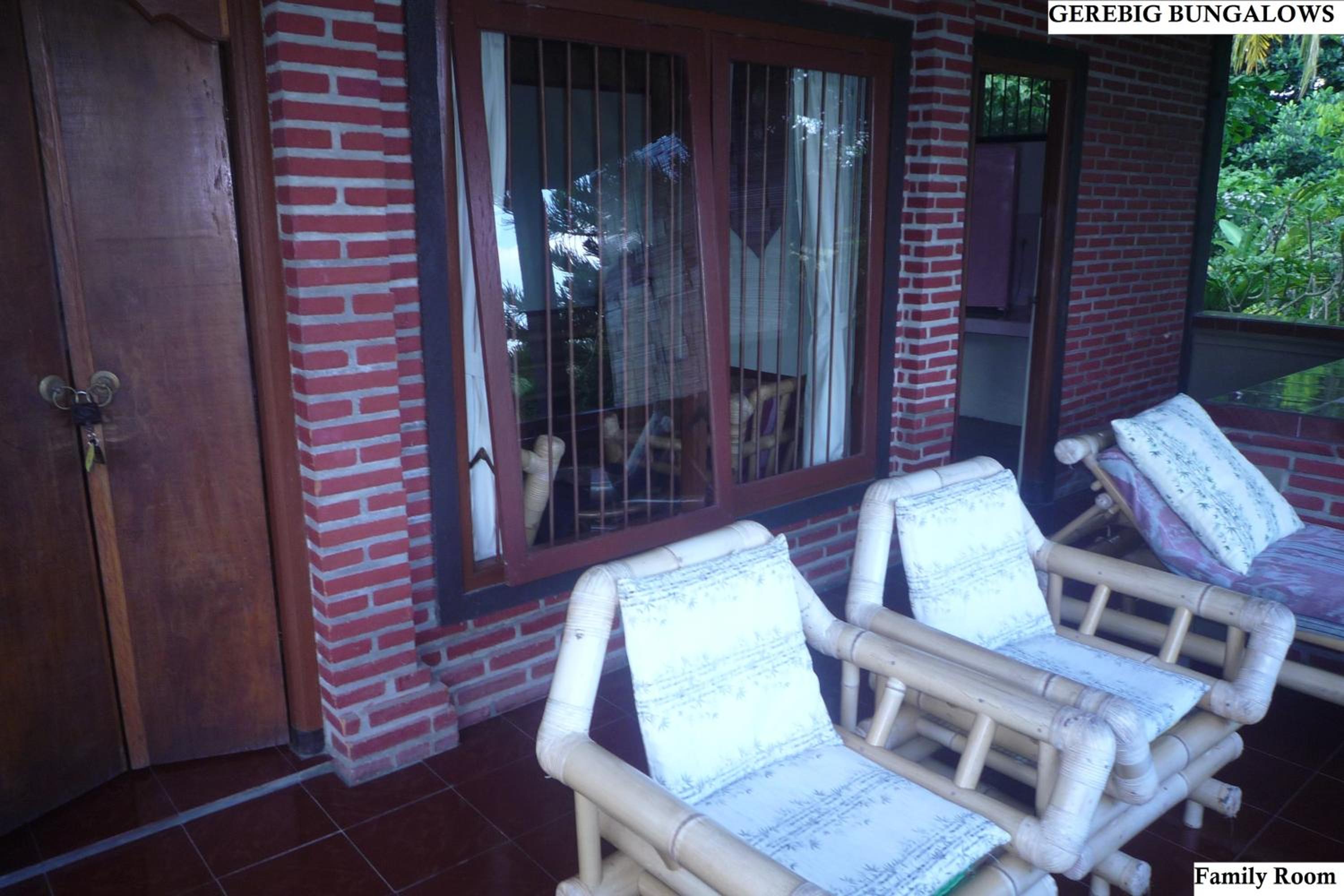 Family Room - Photo 3