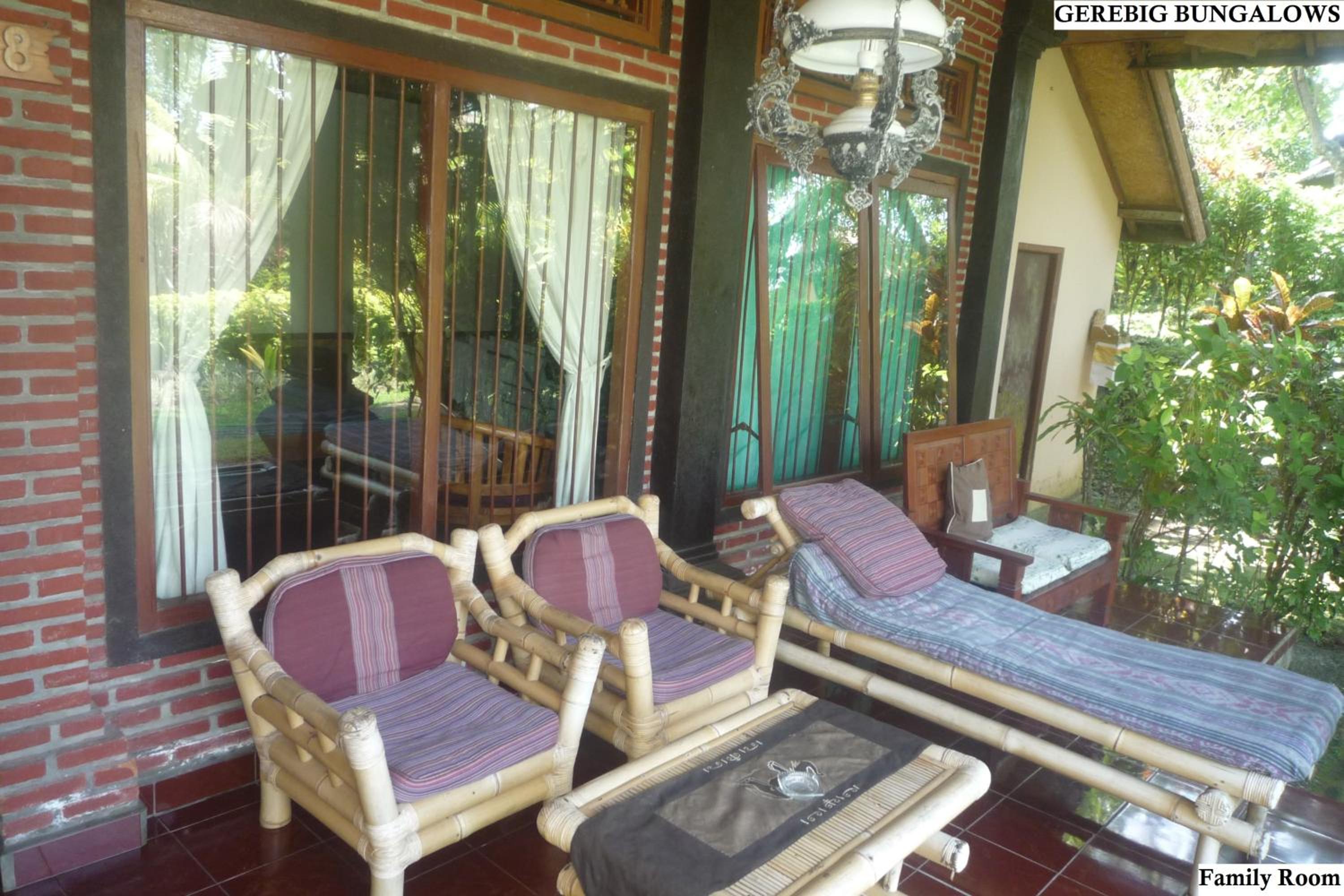 Family Room - Photo 2