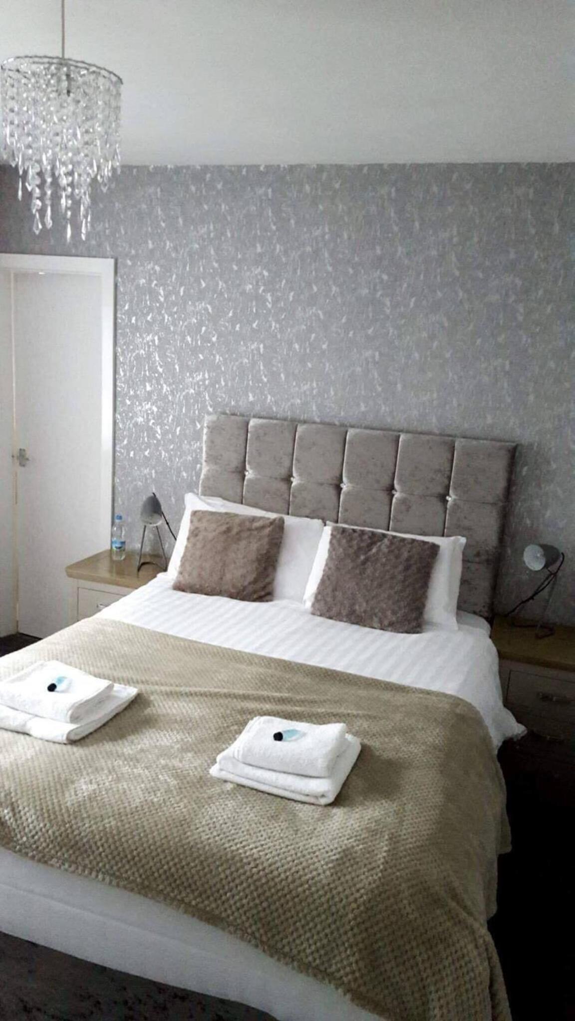 Double Room with Private Bathroom photo 2