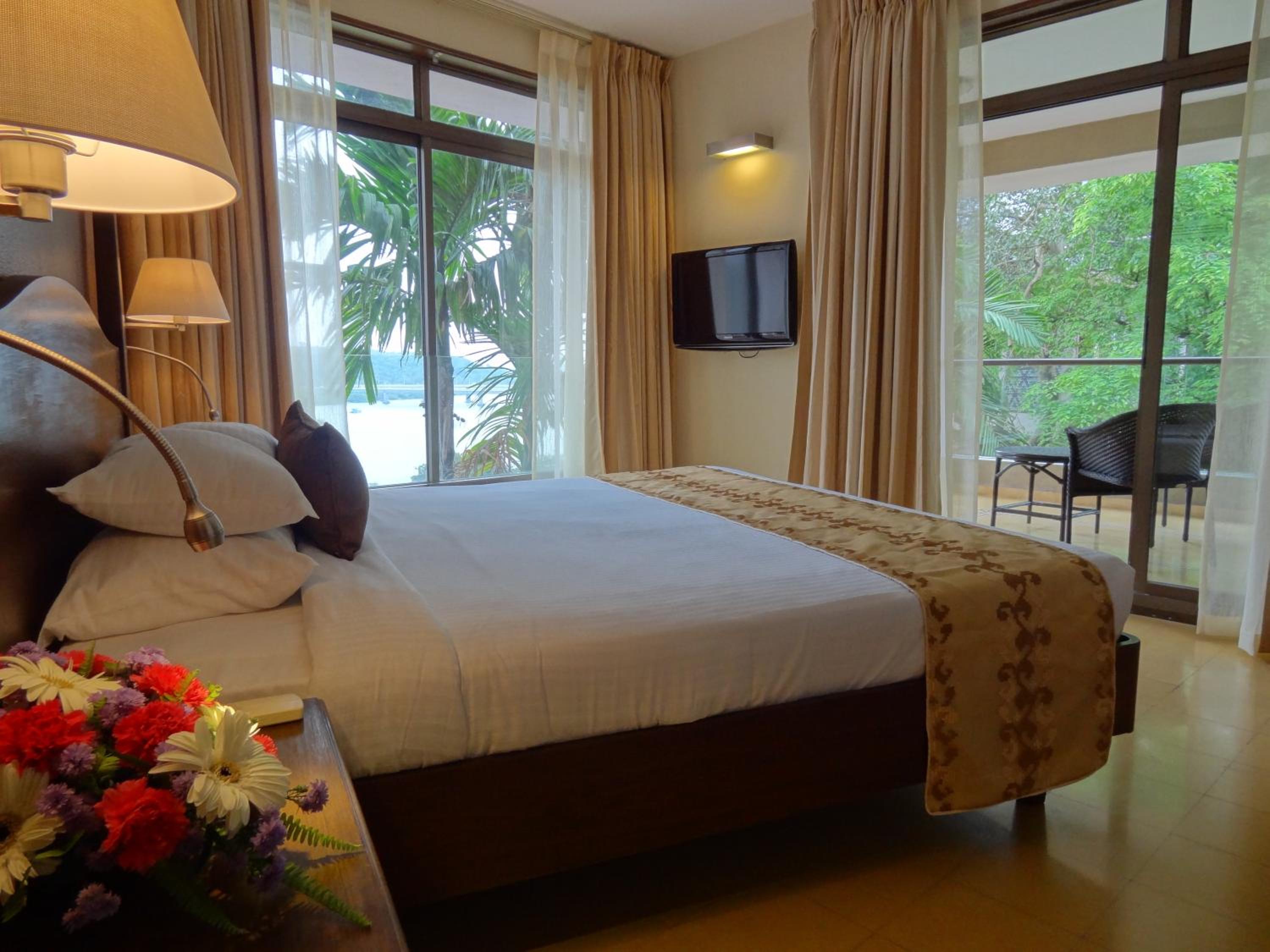 Suite with Balcony - Photo 1