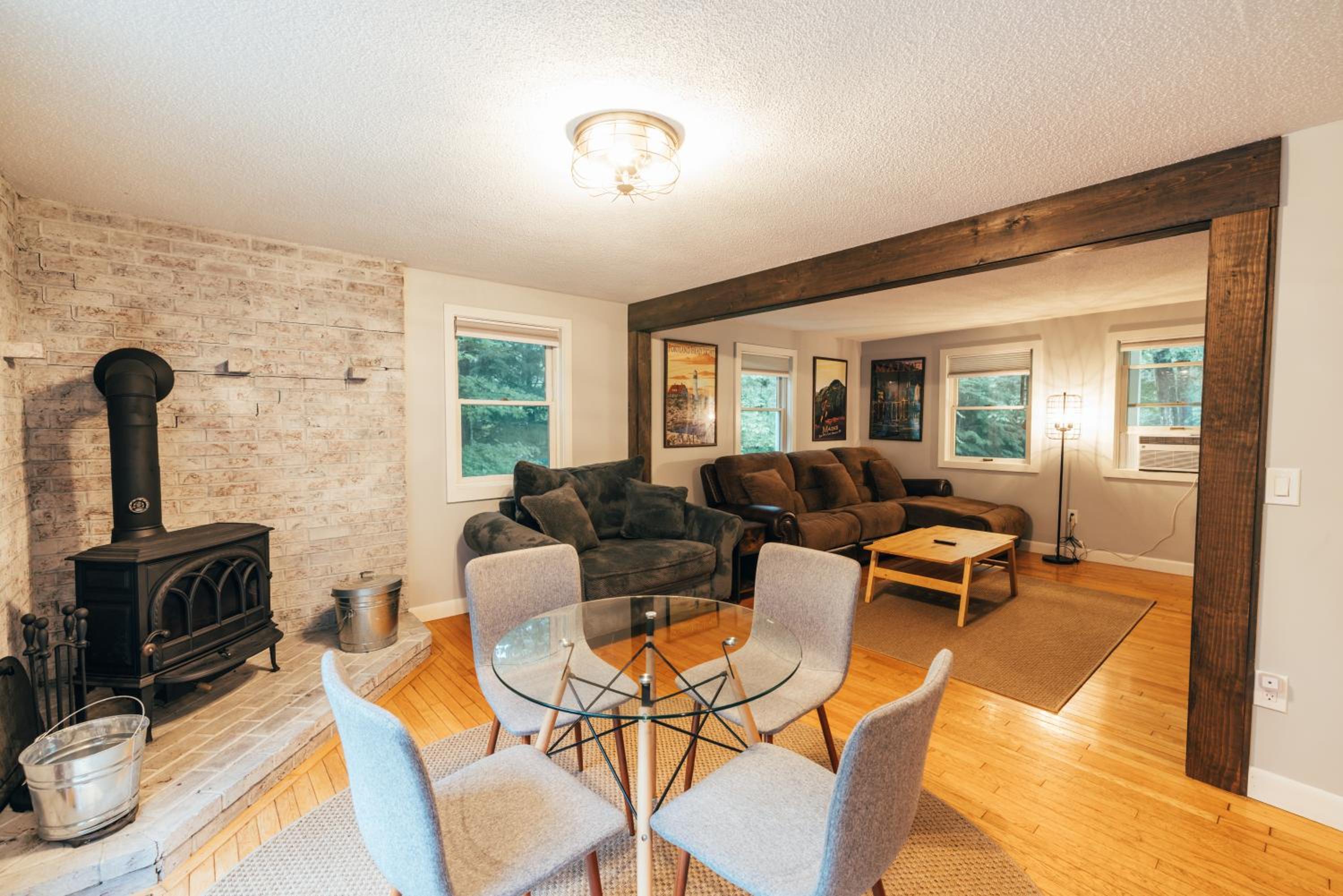 Five-Bedroom House photo 1
