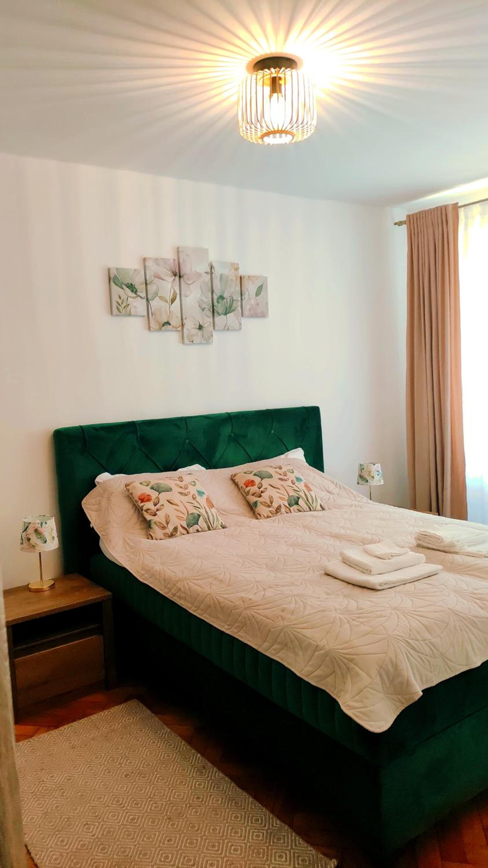 One-Bedroom Apartment - Photo 42