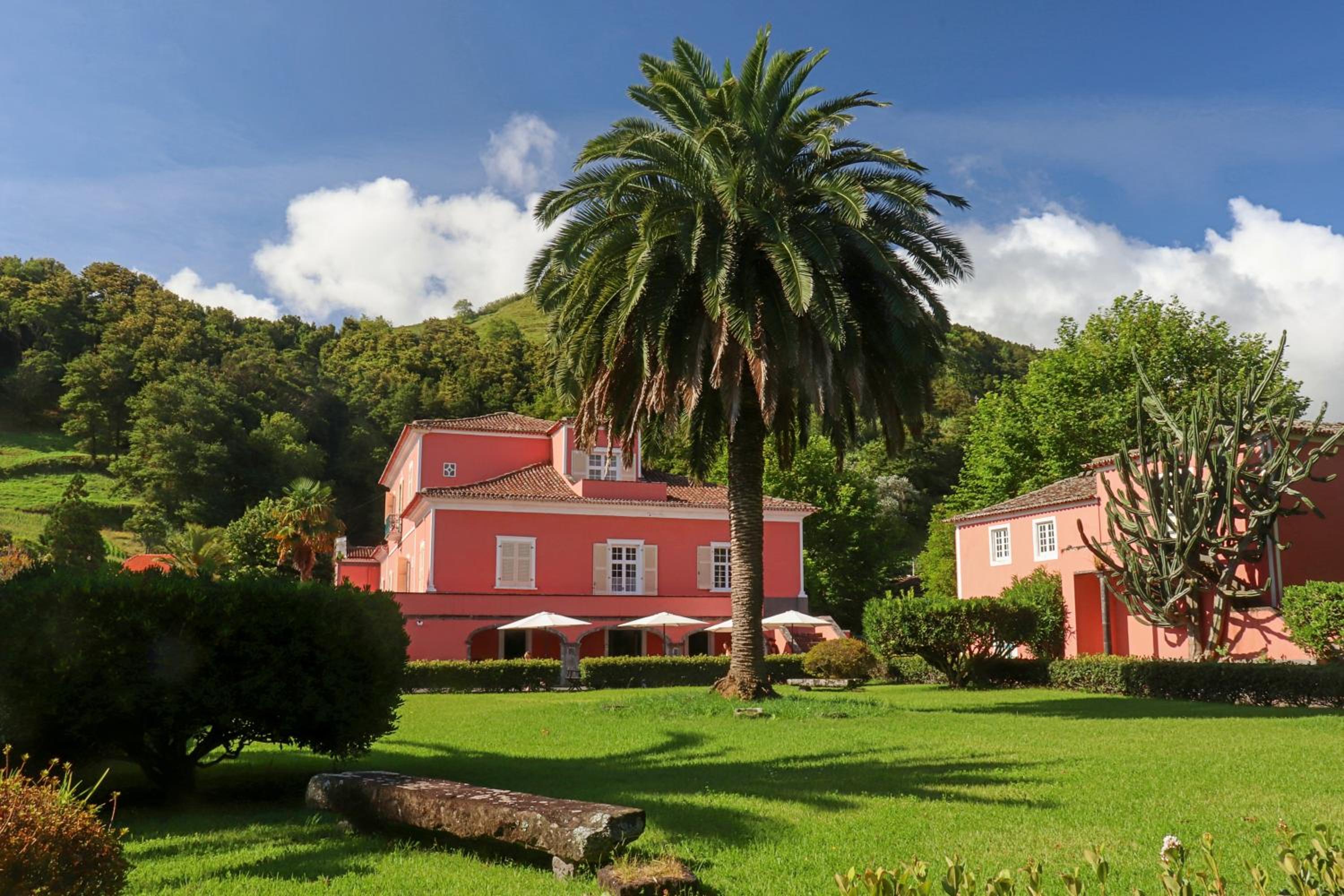 Twelve-Bedroom Villa photo 2