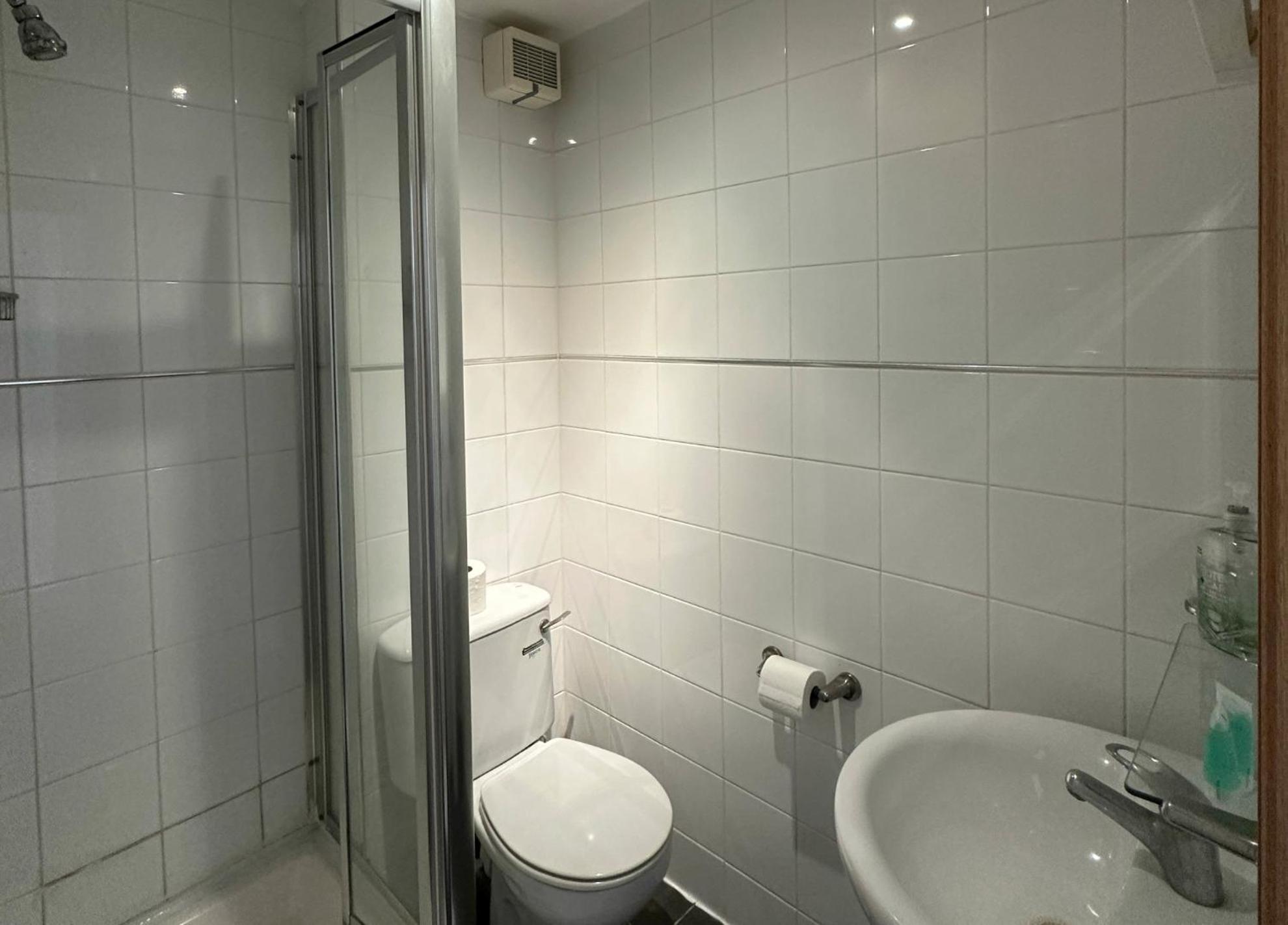 Budget Twin Room photo 2