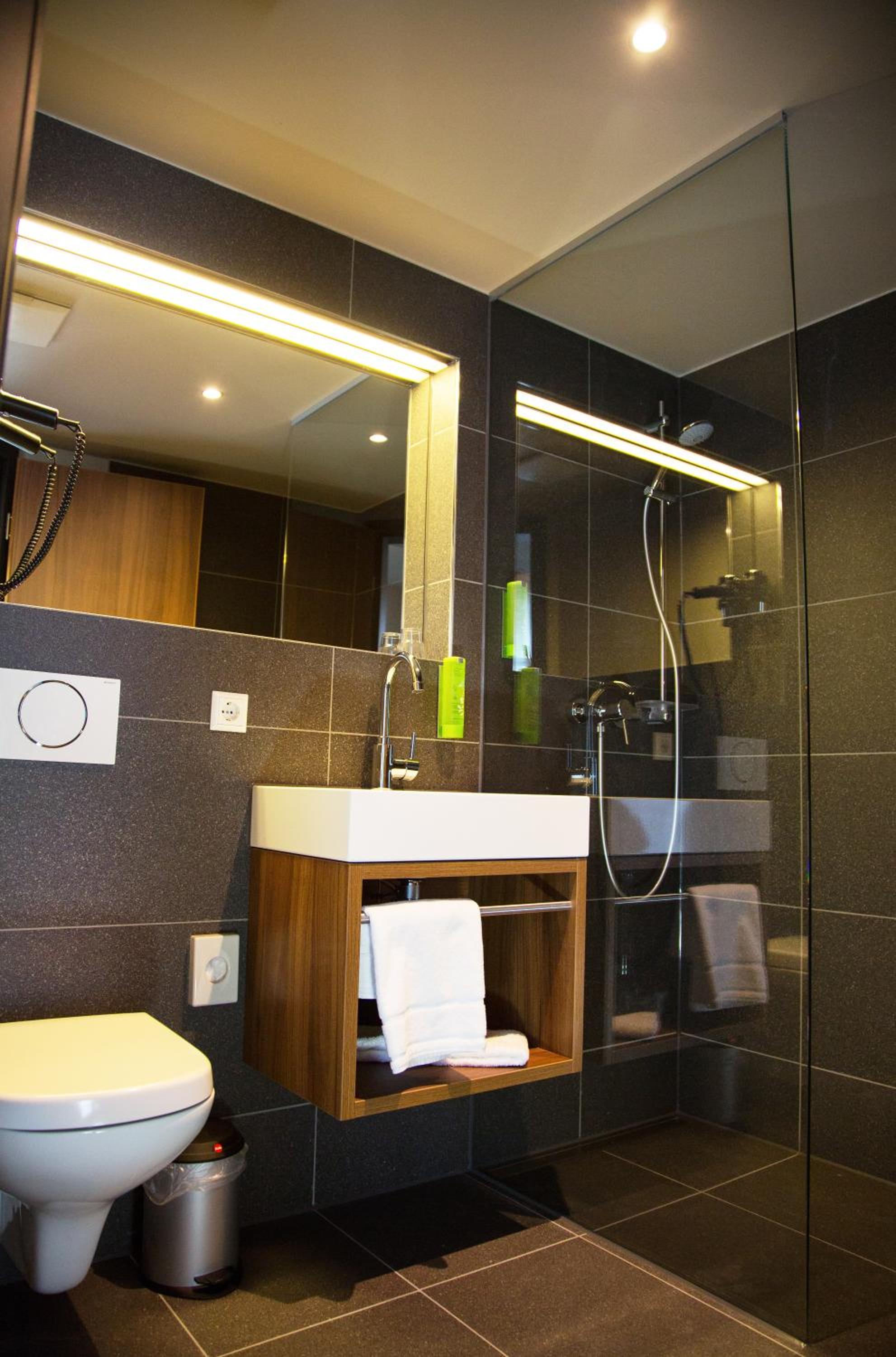 Single Room photo 2
