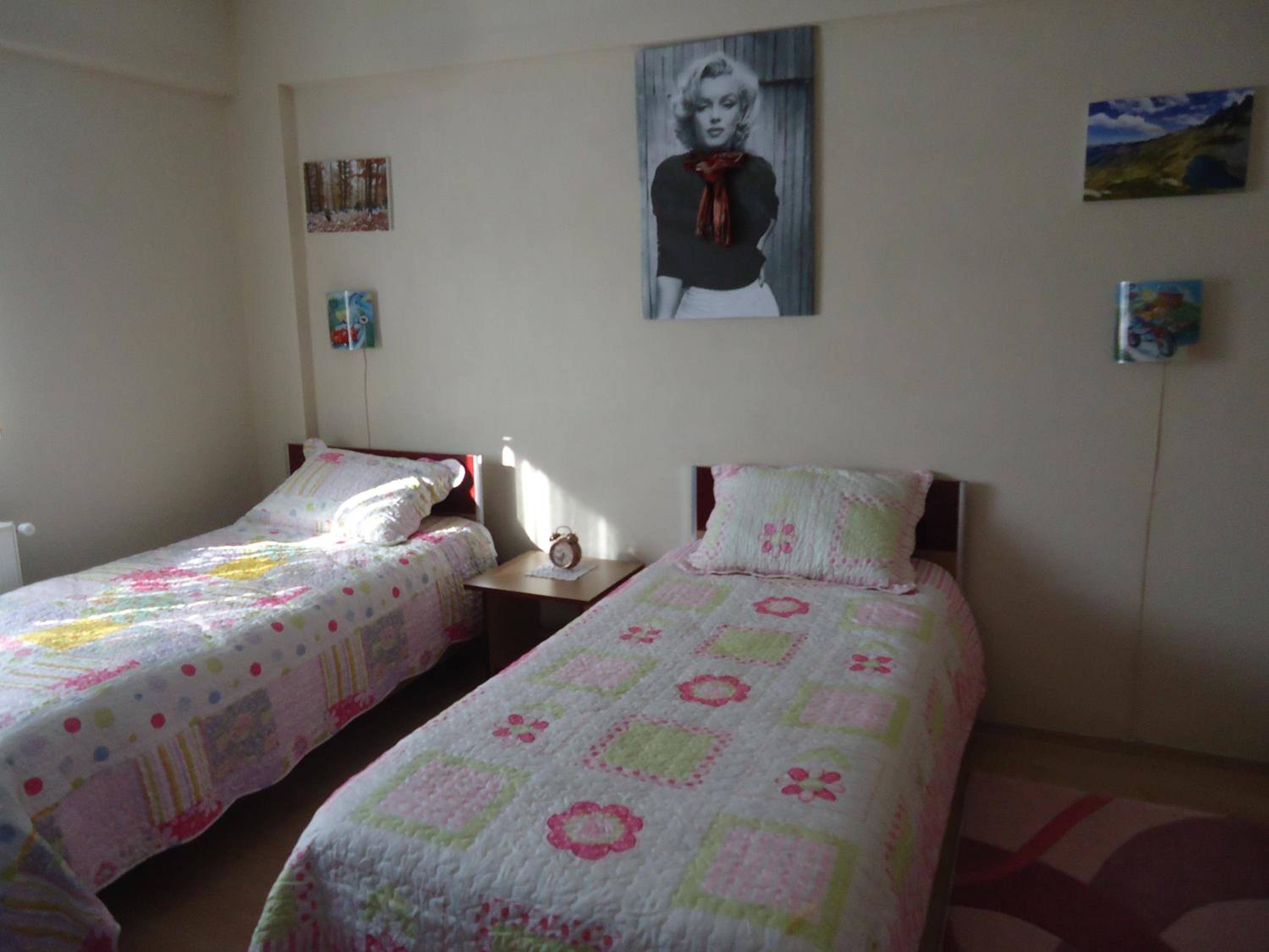 Quadruple Room With Shared Bathroom photo 3