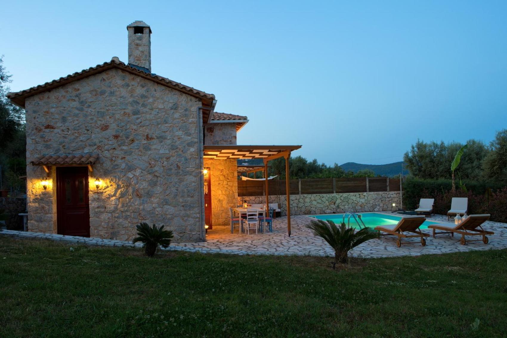 Three-Bedroom House - Photo 18