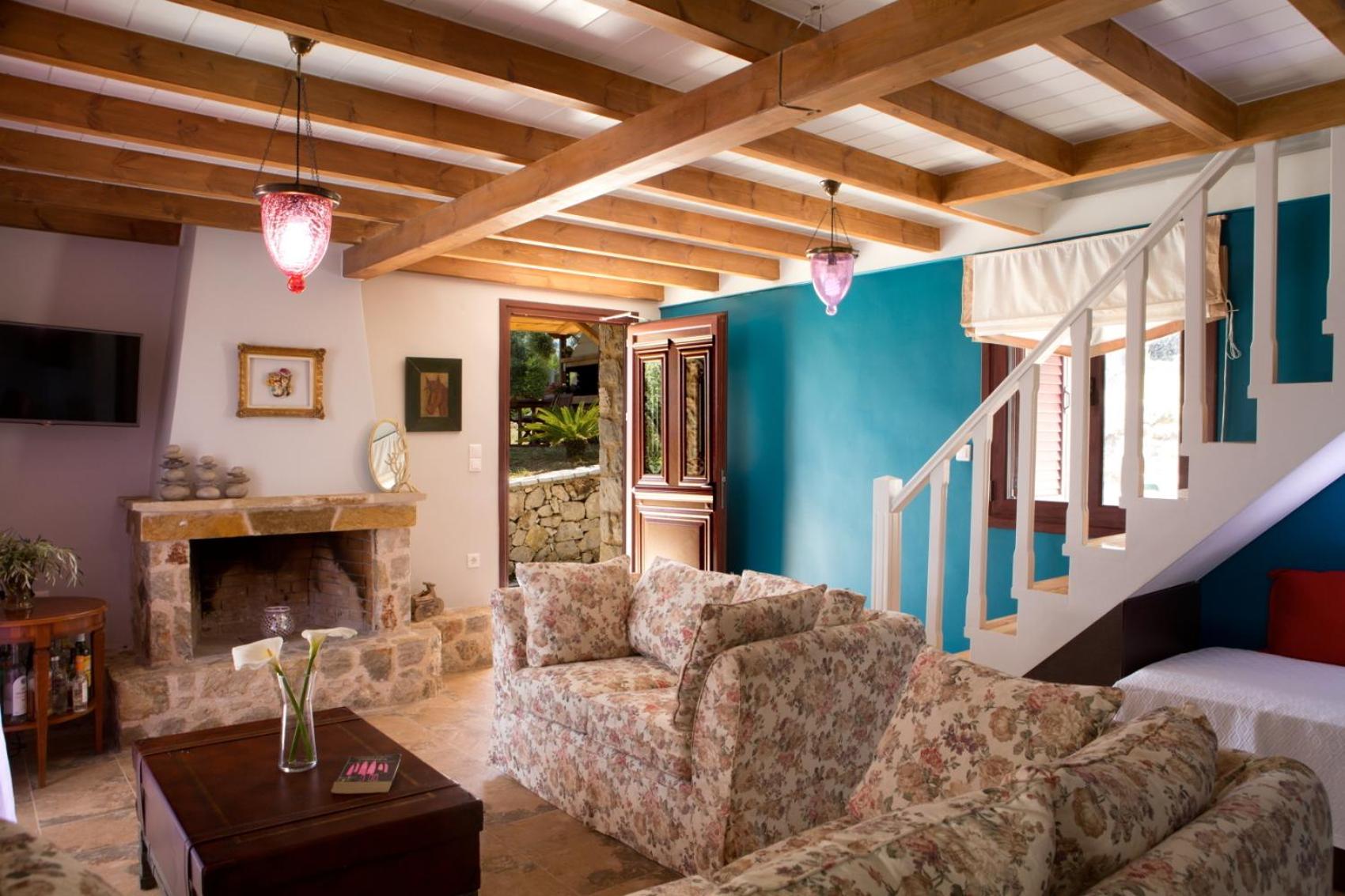 Three-Bedroom House - Photo 16