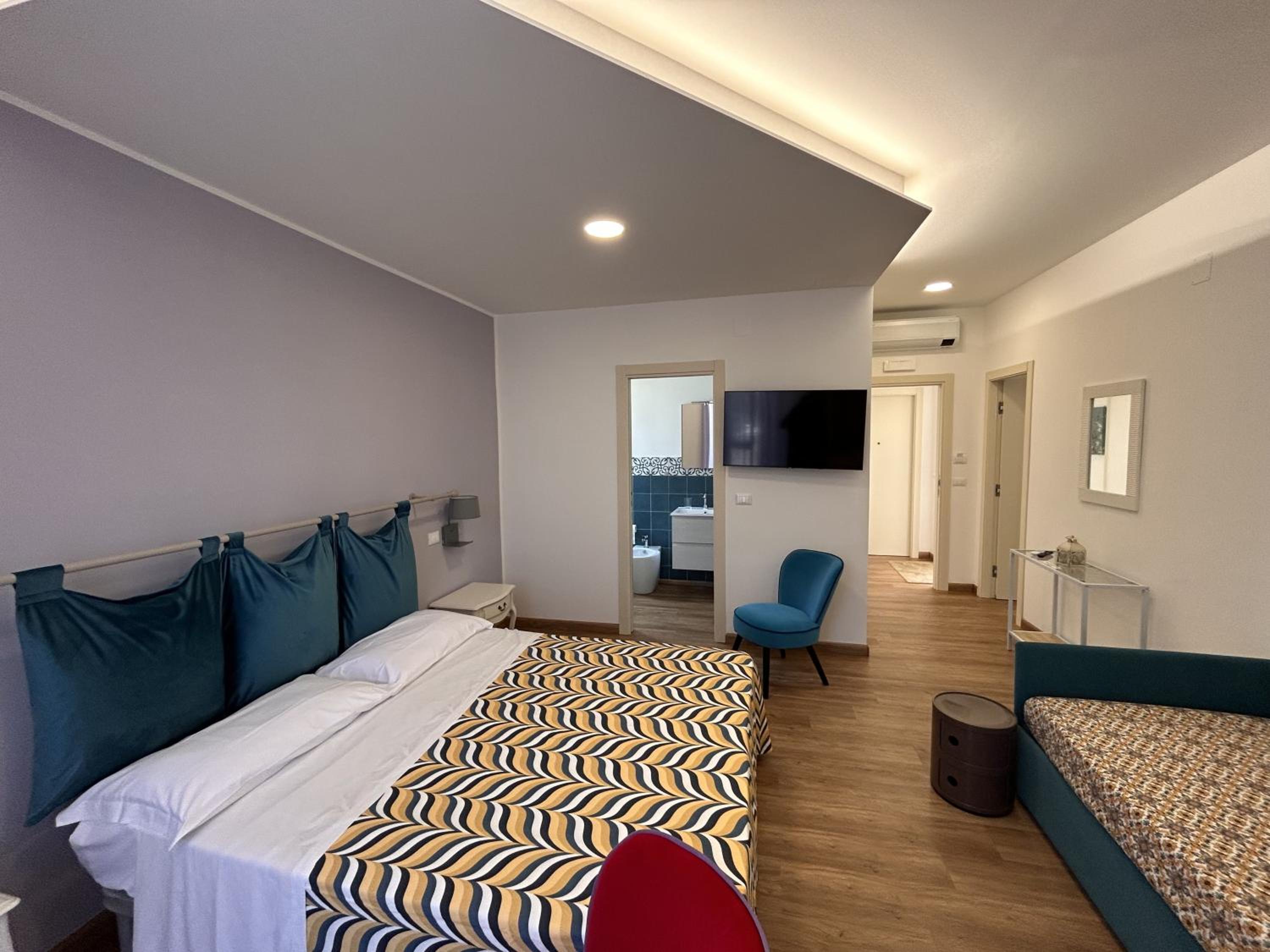 Deluxe Quadruple Room