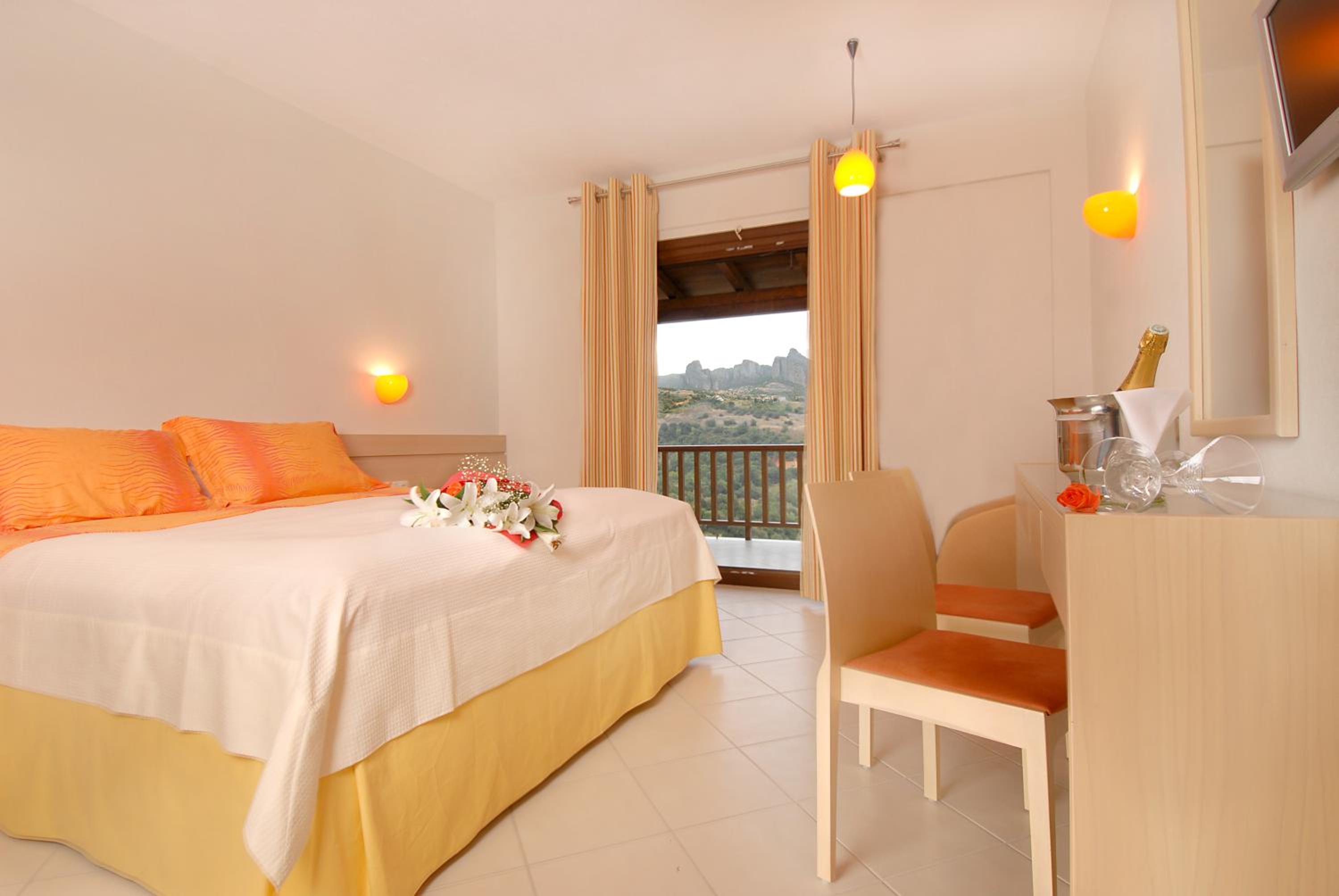 One-Bedroom Suite with Meteora View - Photo 1