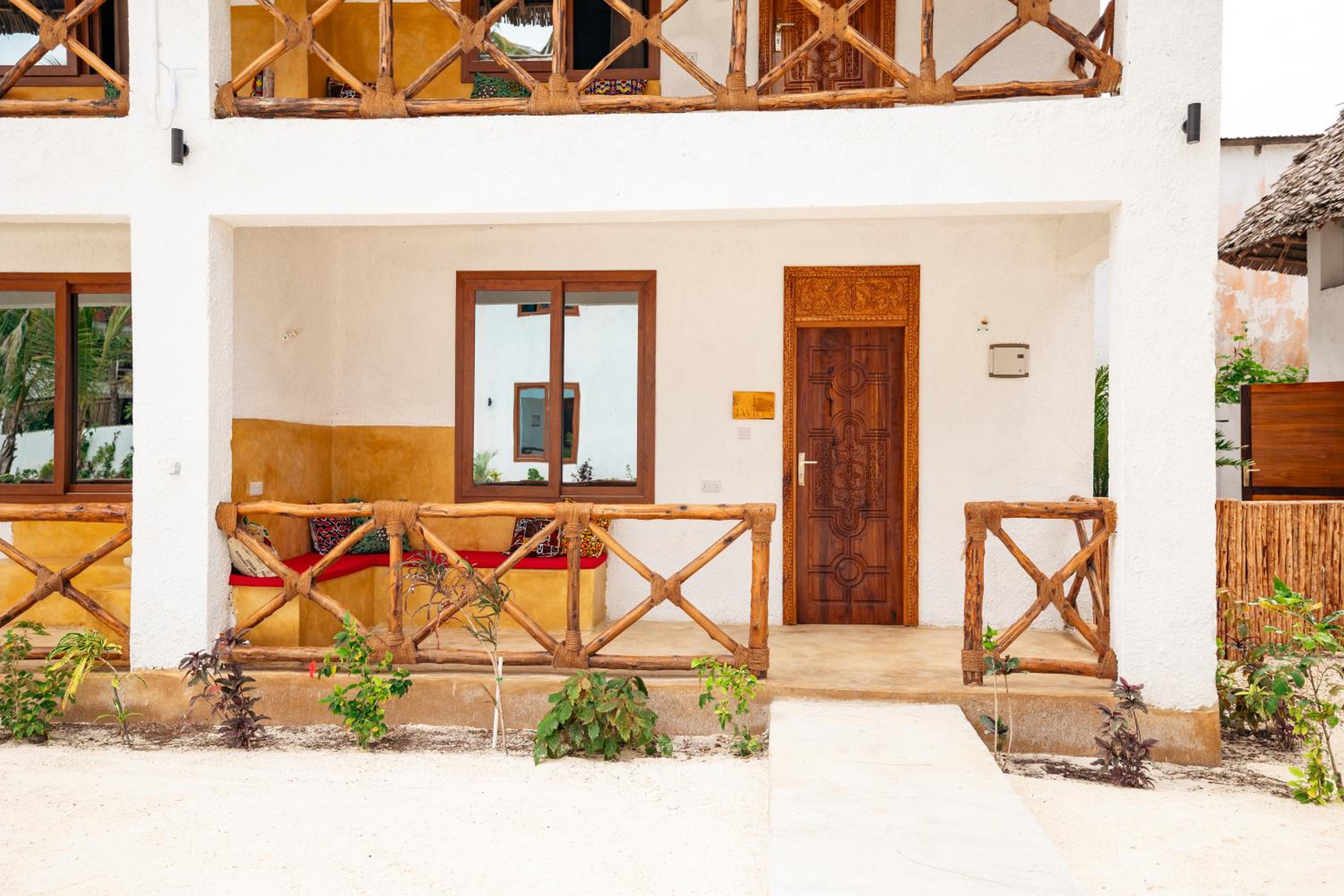 Triple Room with Pool View - Photo 2