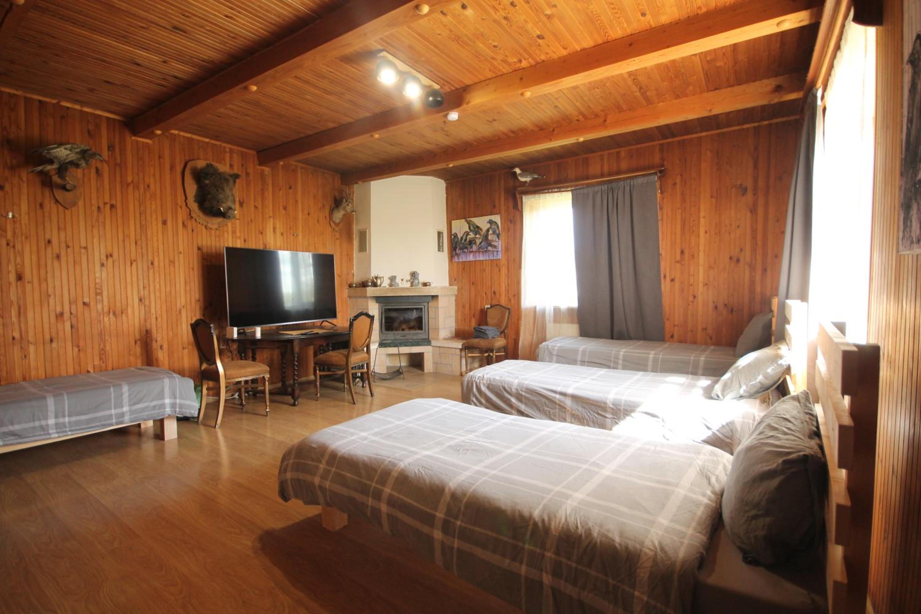 Quadruple Room with Shared Bathroom photo 1