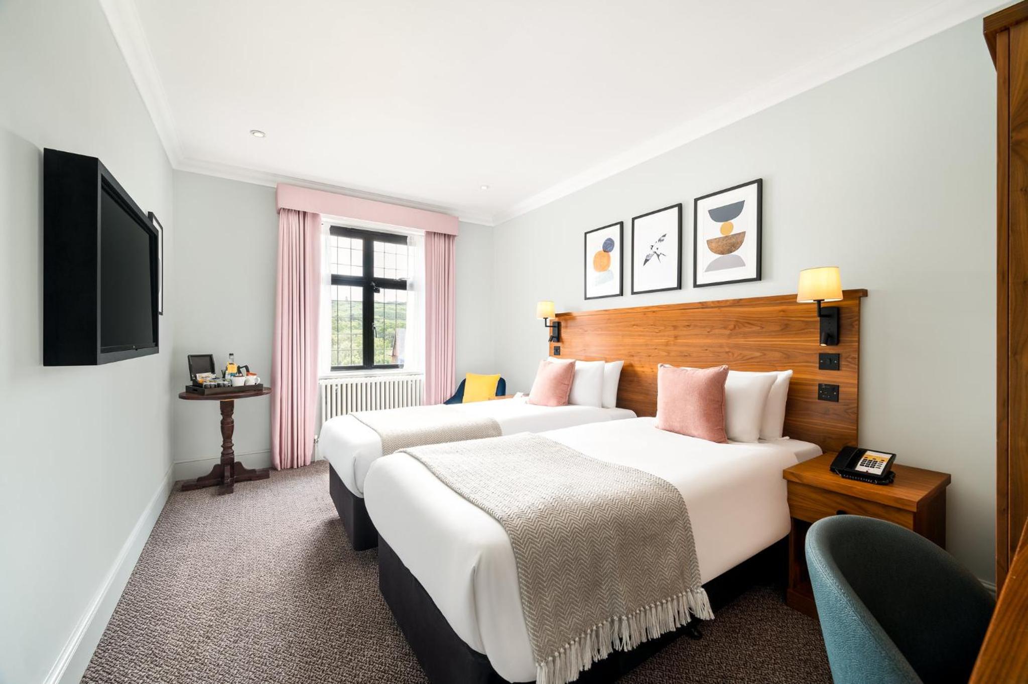 Standard Twin Room - Photo 6