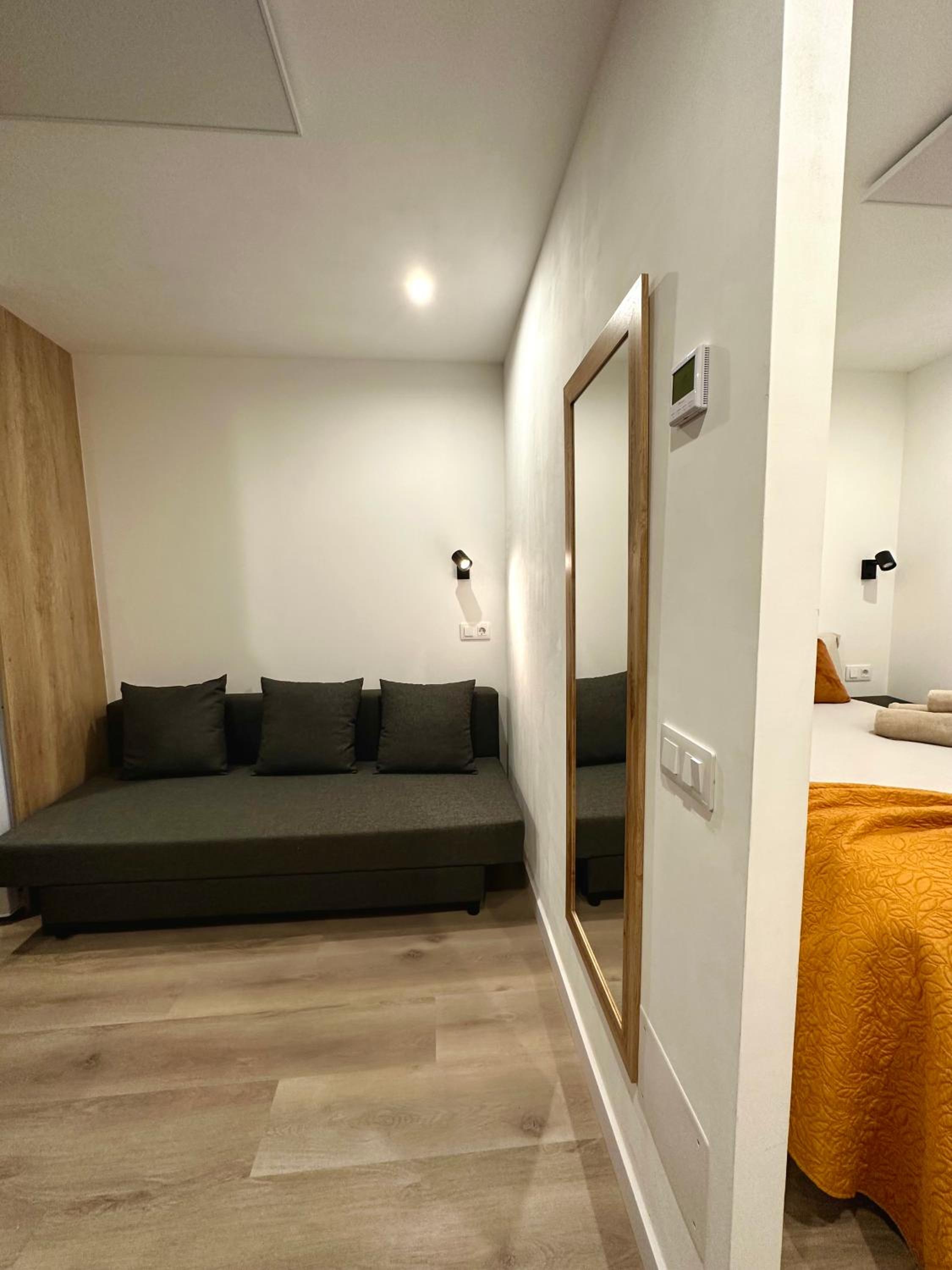One-Bedroom Apartment photo 2