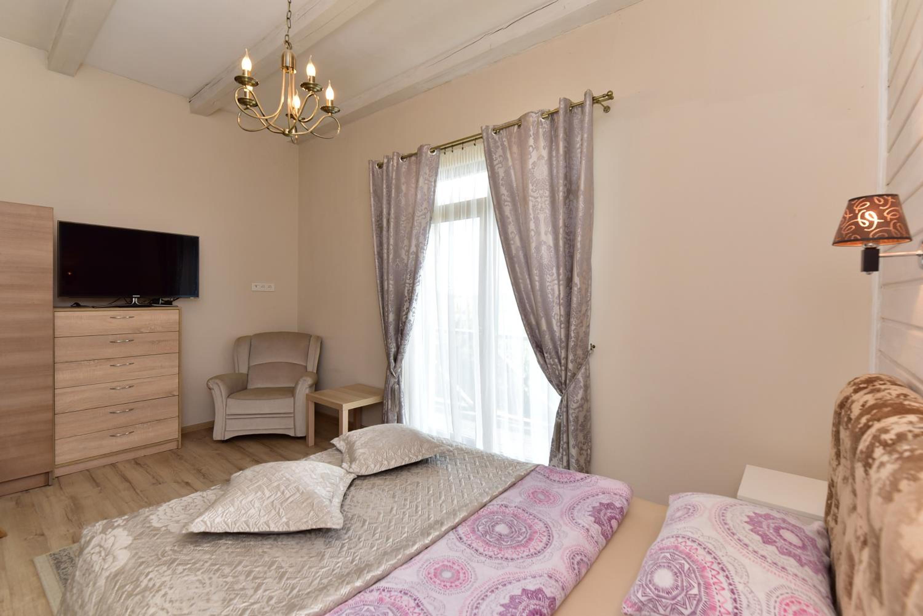 Apartment - Split Level - Photo 28