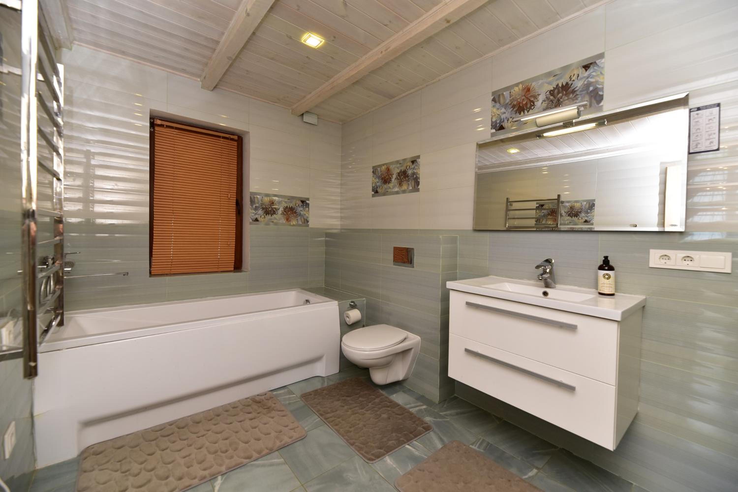 Apartment - Split Level - Photo 32