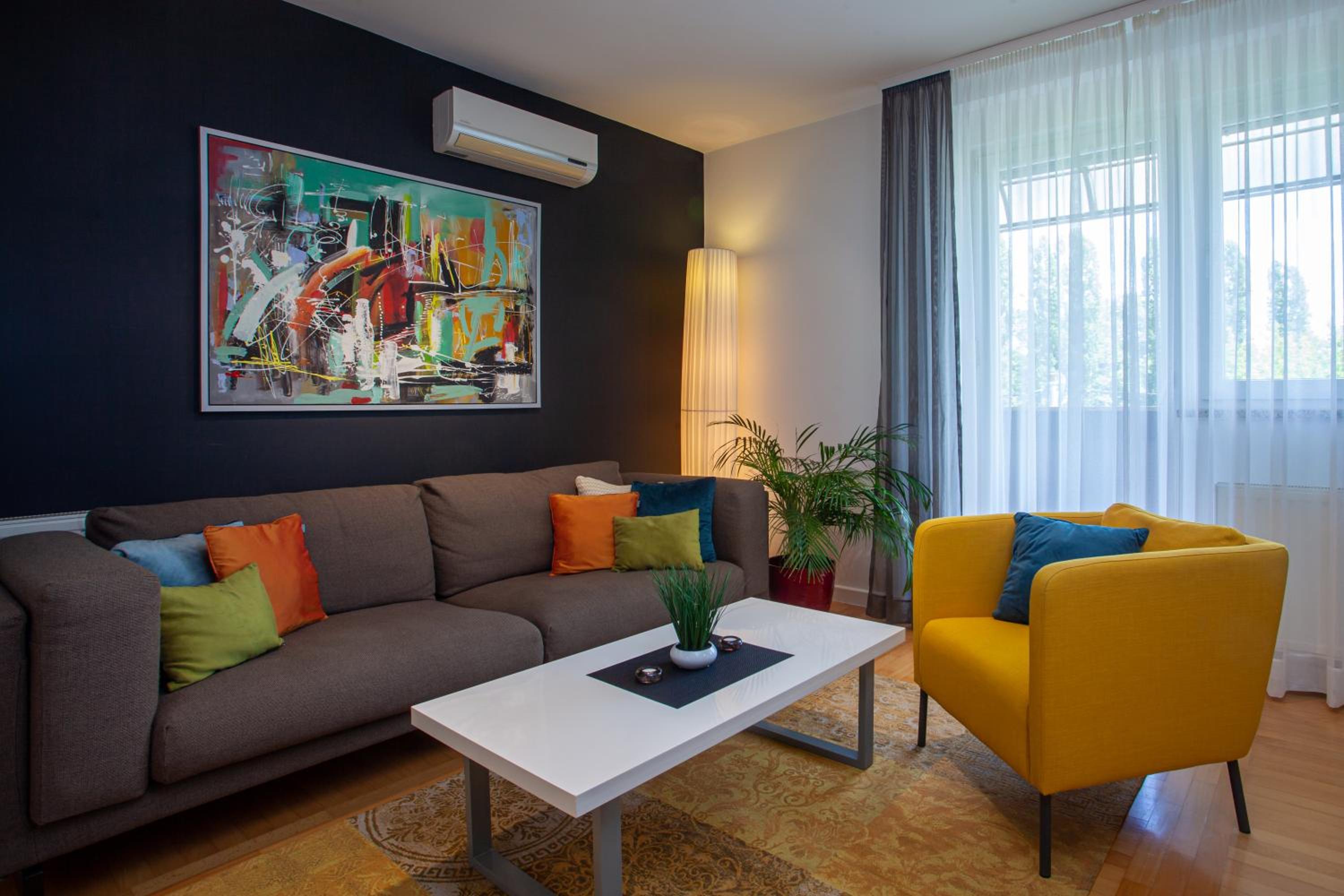 Apartment with Terrace - Photo 1