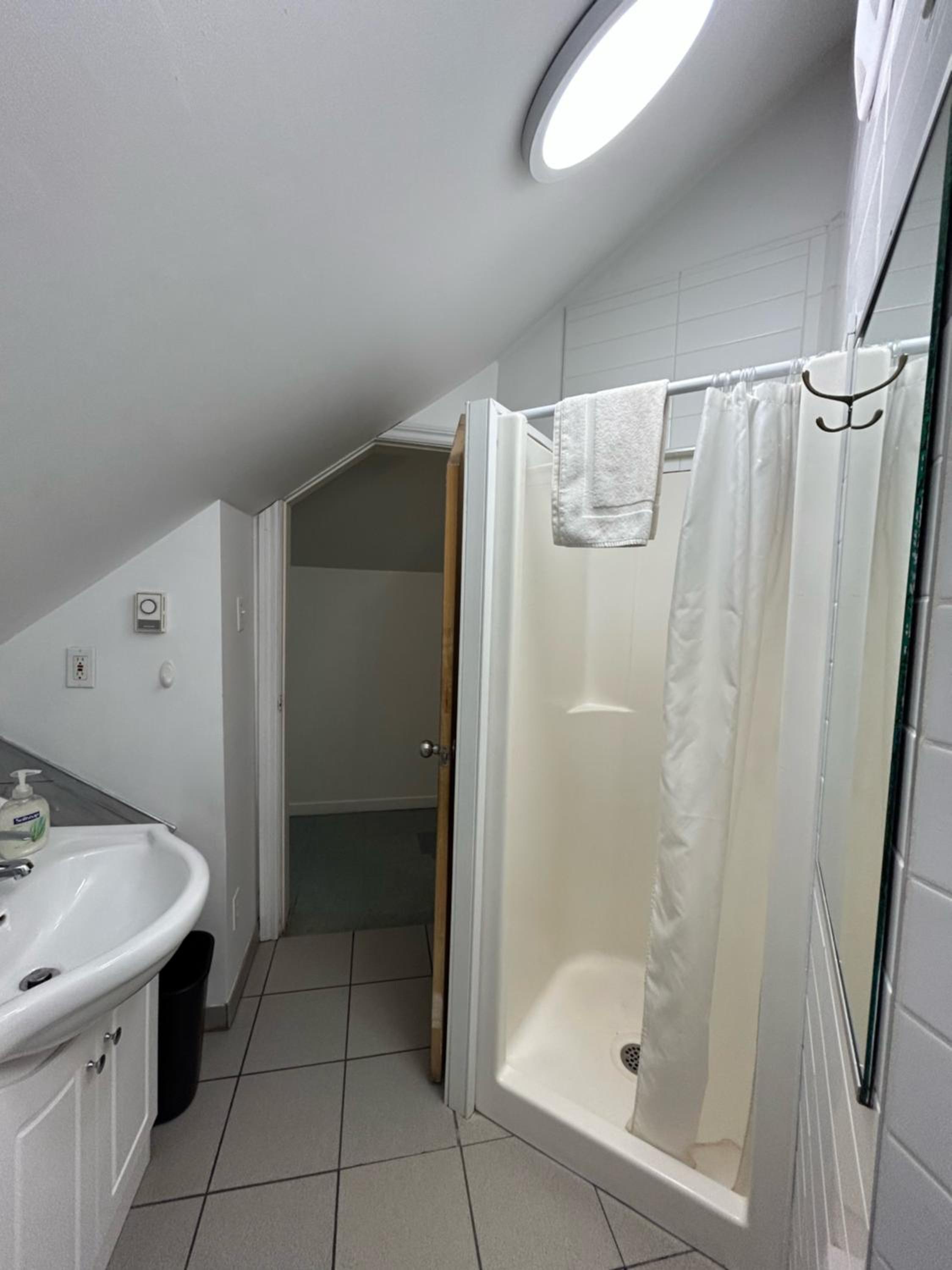 Standard Double Room with Shared Bathroom photo 3
