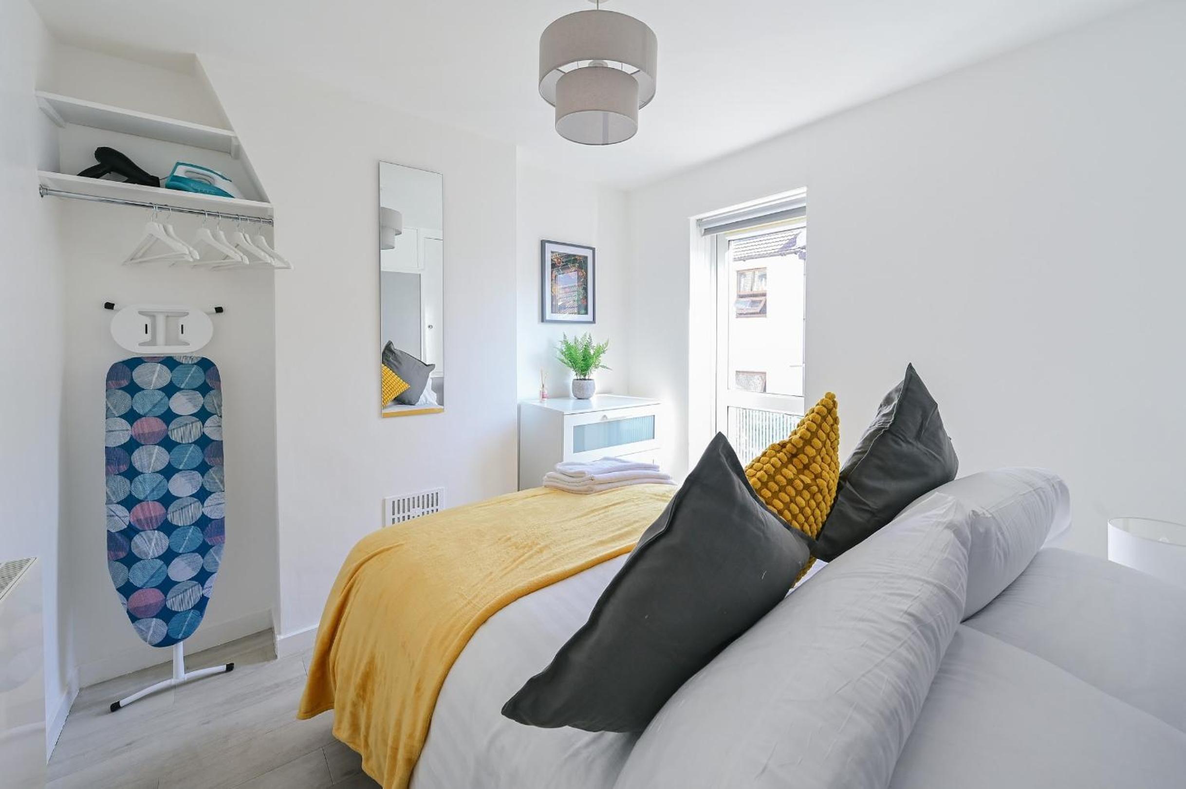 Two-Bedroom House photo 3
