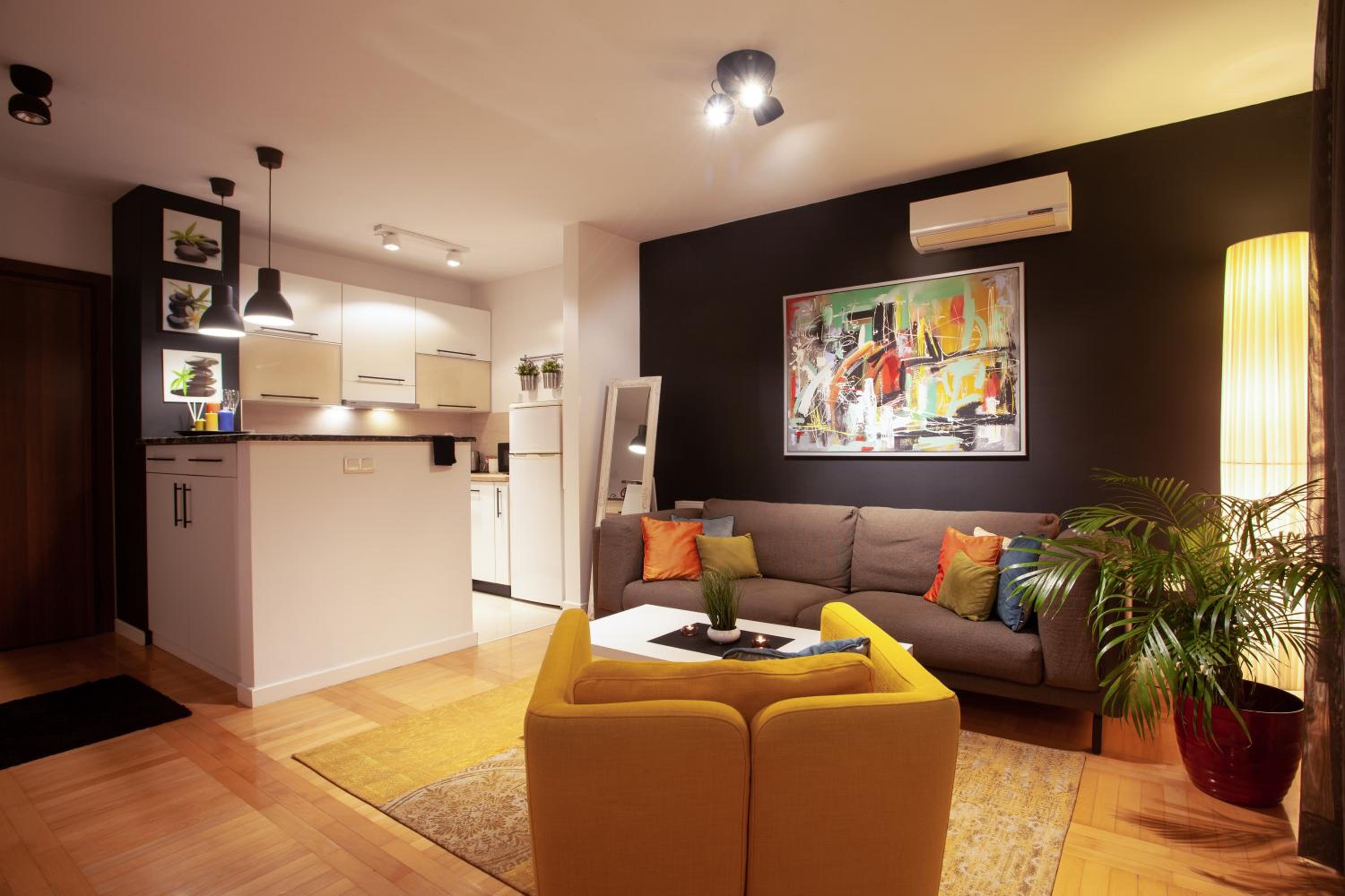 Apartment with Terrace - Photo 28