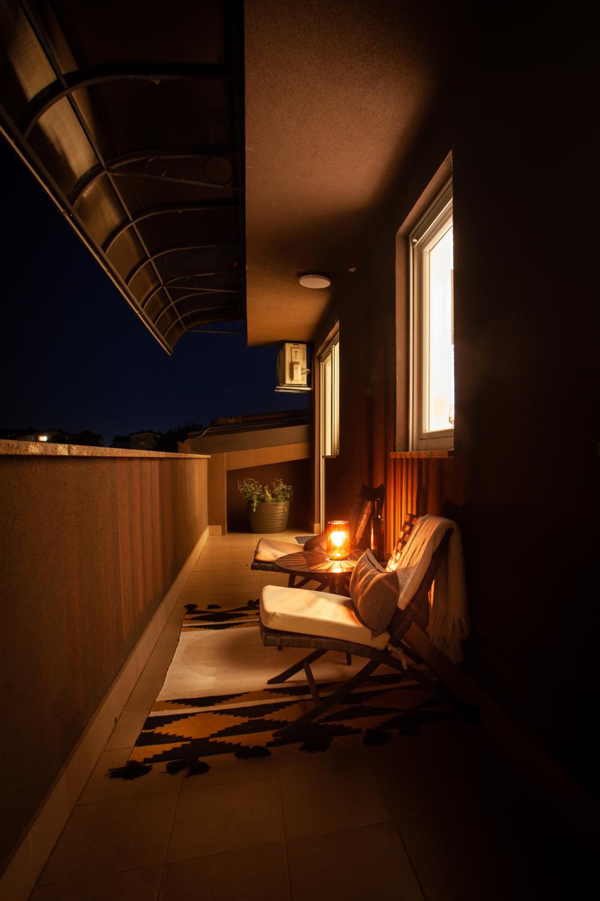Apartment with Terrace - Photo 31