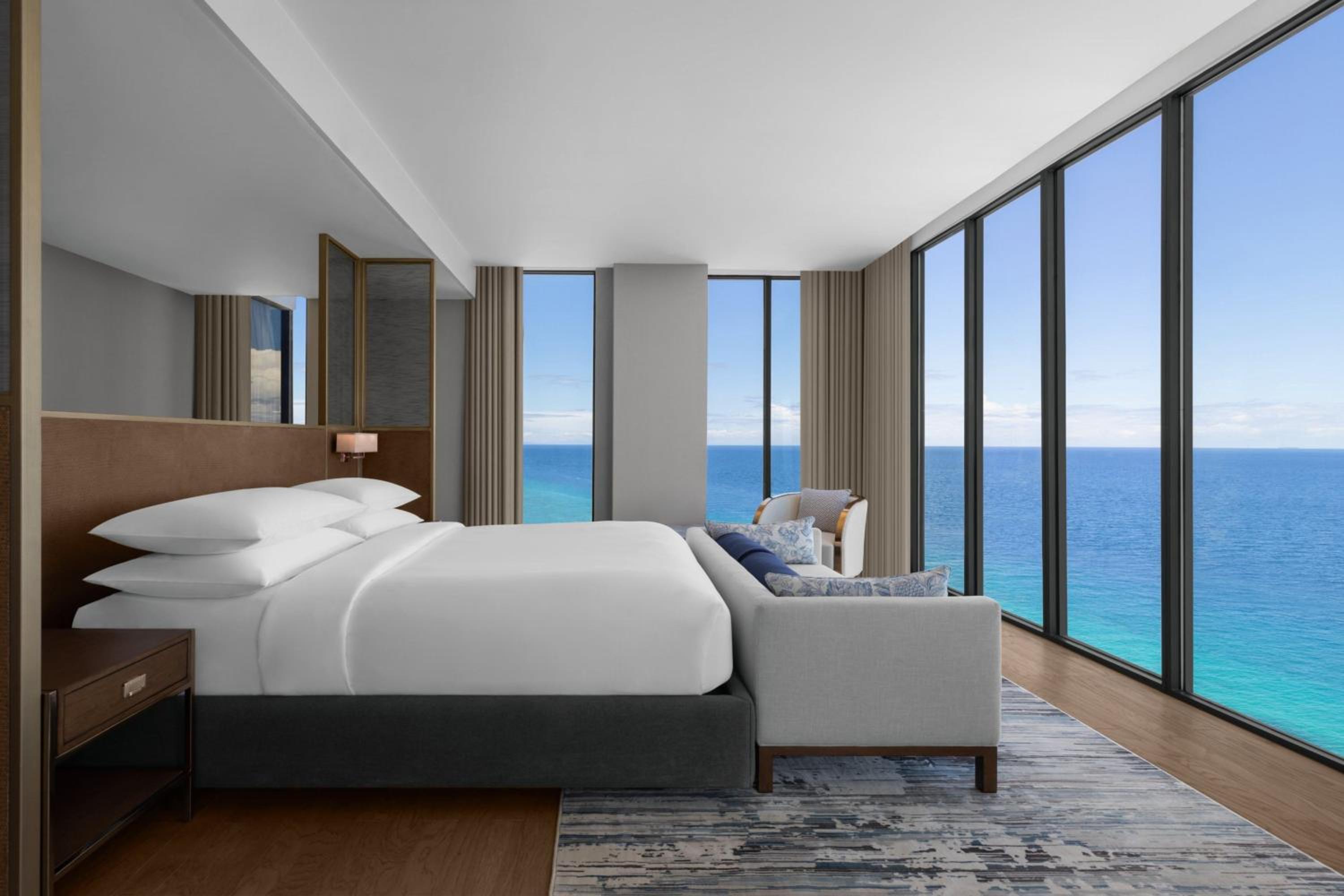 Oceanside Presidential Suite with Balcony