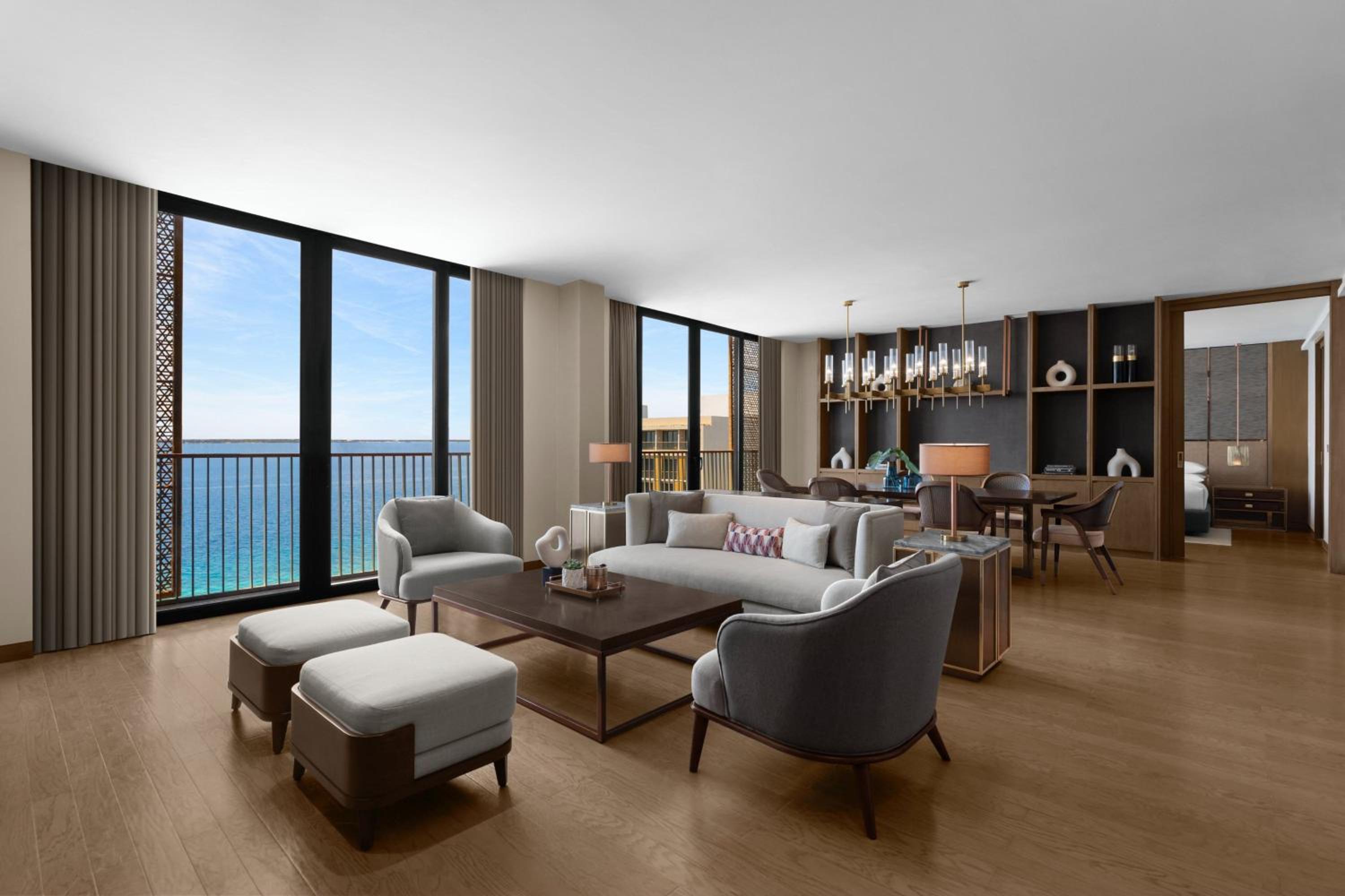 Executive King Suite with Balcony and Ocean View - Photo 2