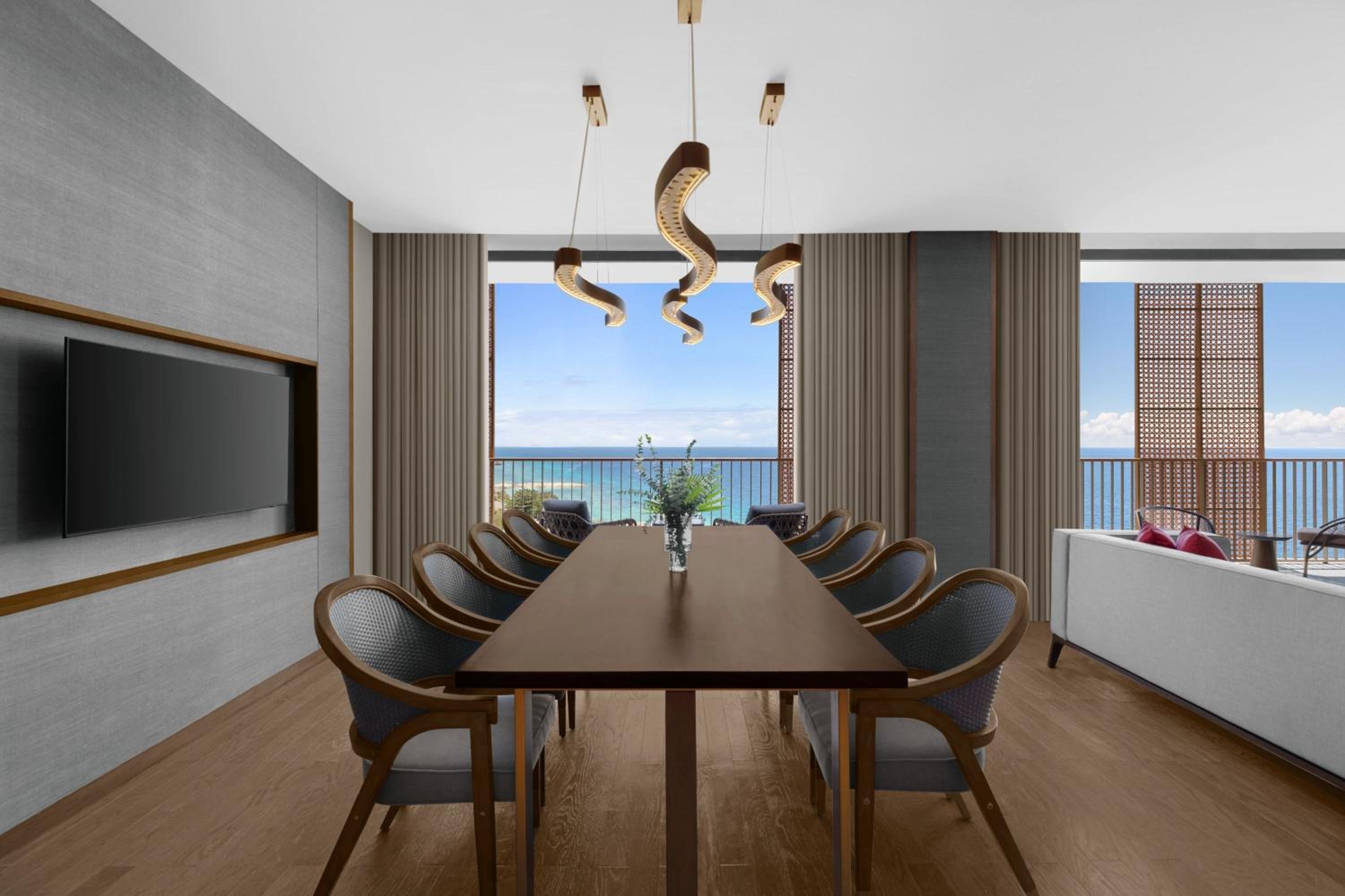 Oceanside Presidential Suite with Balcony