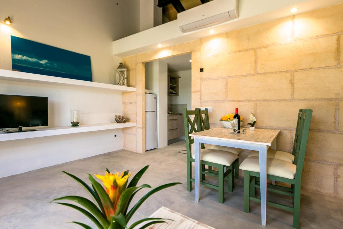 Apartment with Pool View  photo 1