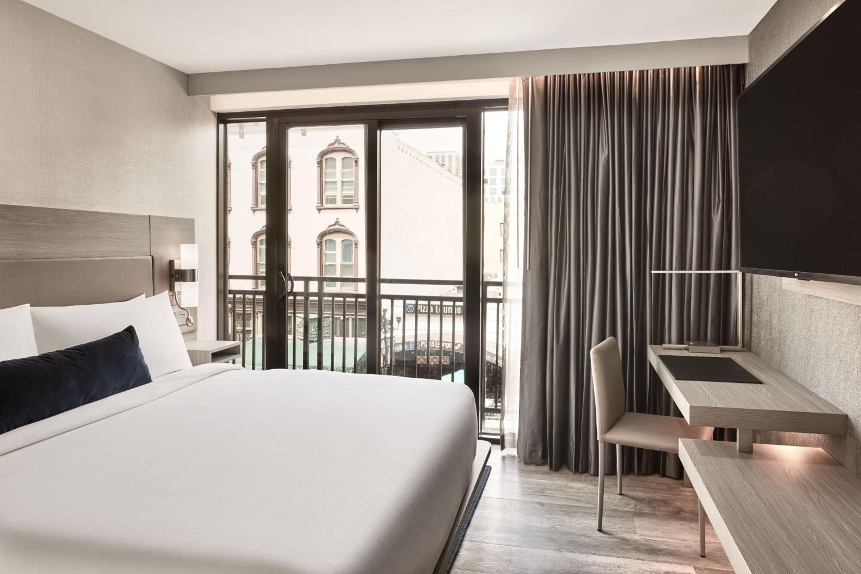 King Room with Balcony and Street View - Photo 2